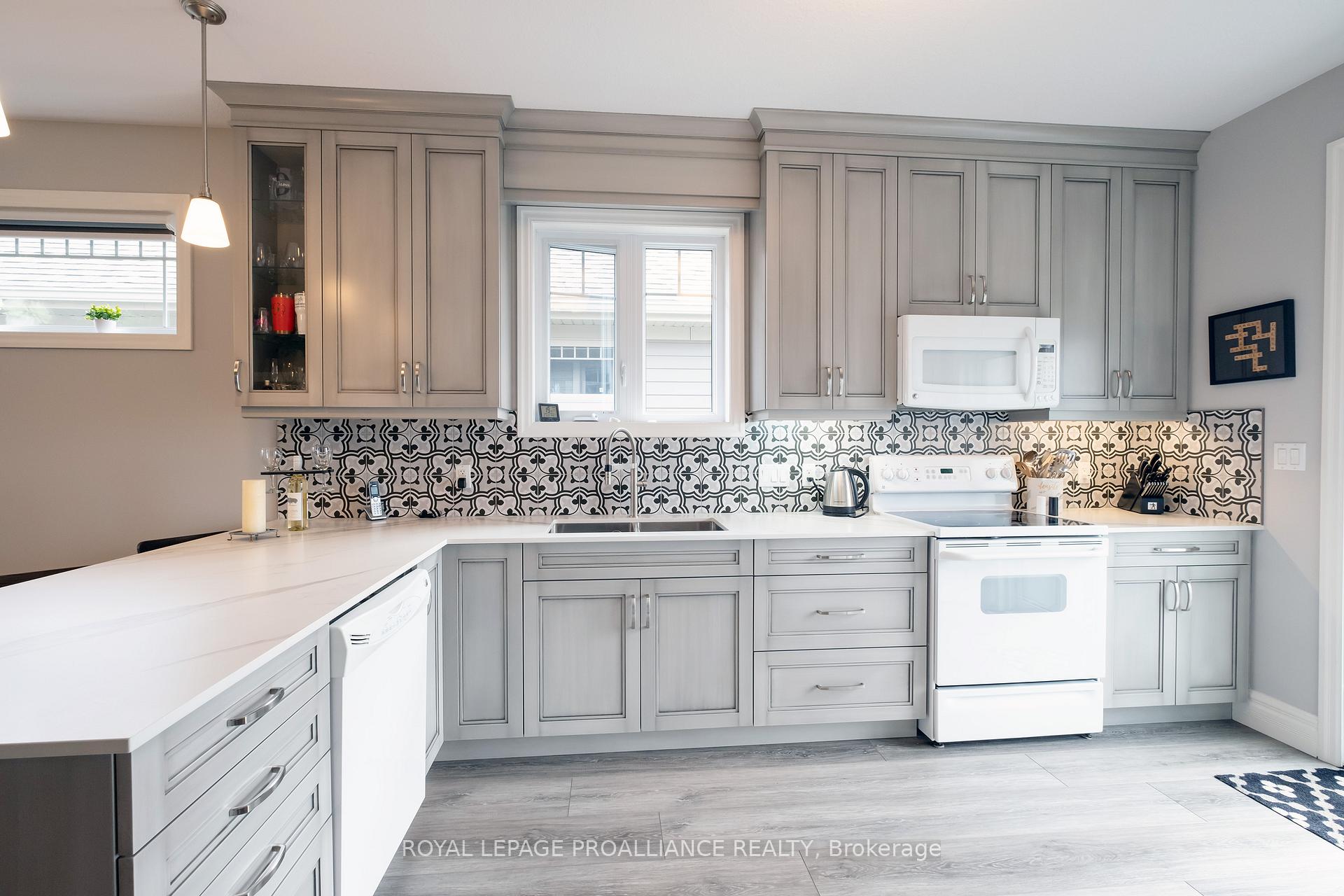 Photo 18 of 52 Tessa Boulevard E, Belleville, Belleville Ward — HOMEH