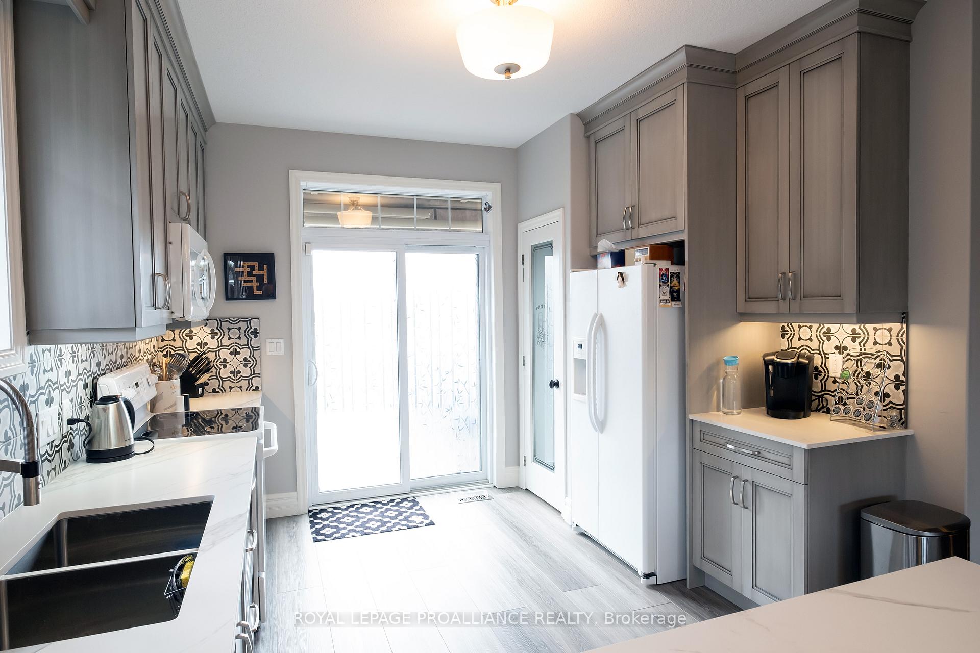 Photo 21 of 52 Tessa Boulevard E, Belleville, Belleville Ward — HOMEH