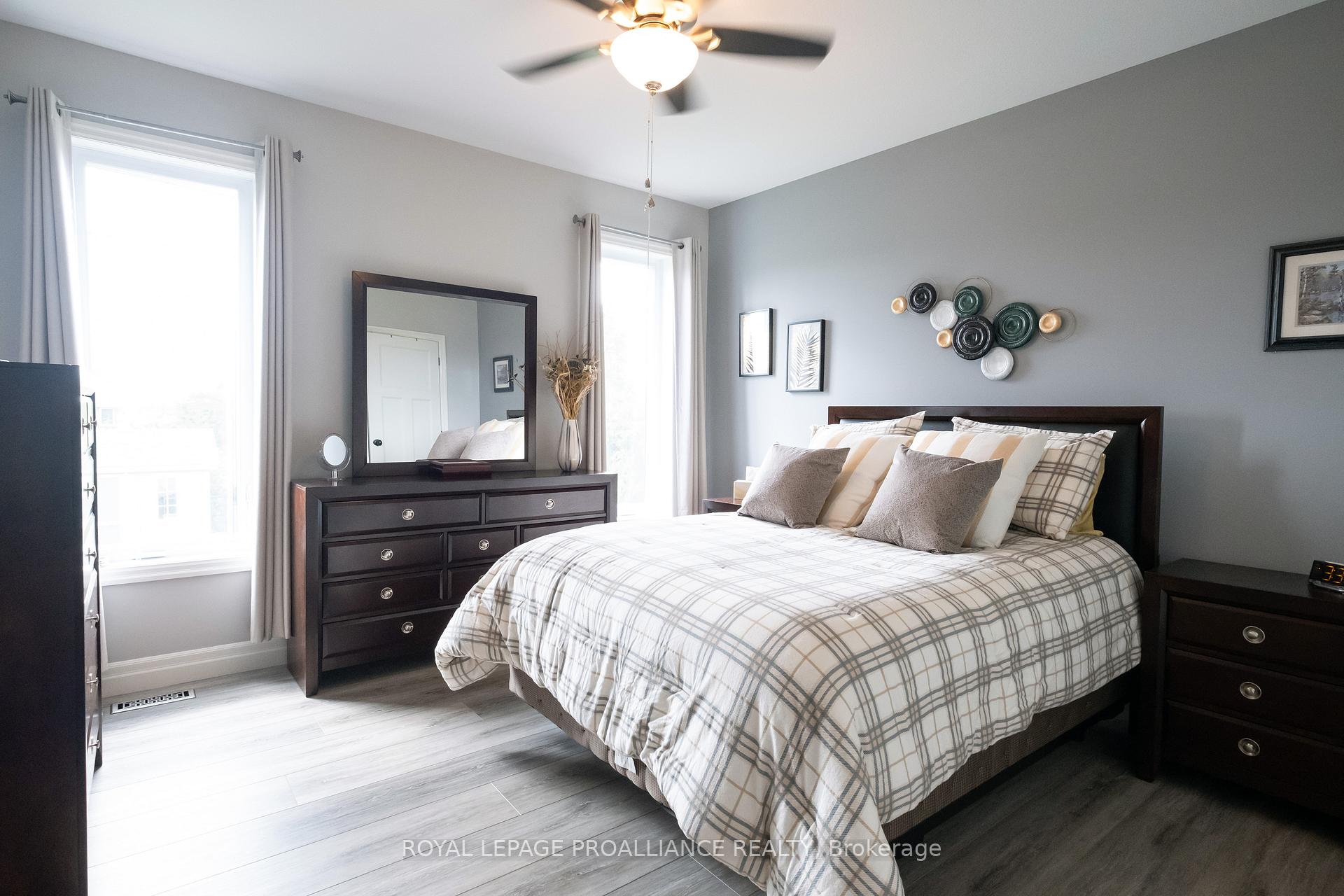 Photo 23 of 52 Tessa Boulevard E, Belleville, Belleville Ward — HOMEH