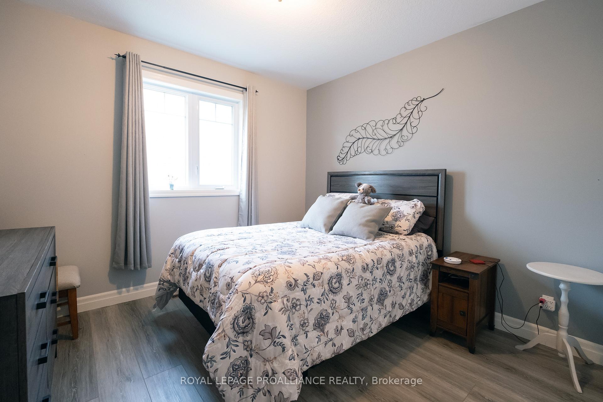 Photo 24 of 52 Tessa Boulevard E, Belleville, Belleville Ward — HOMEH
