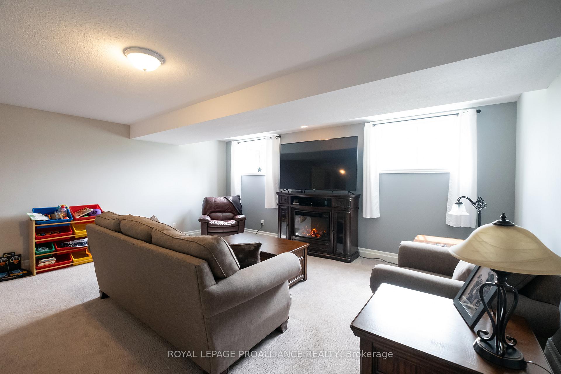 Photo 27 of 52 Tessa Boulevard E, Belleville, Belleville Ward — HOMEH