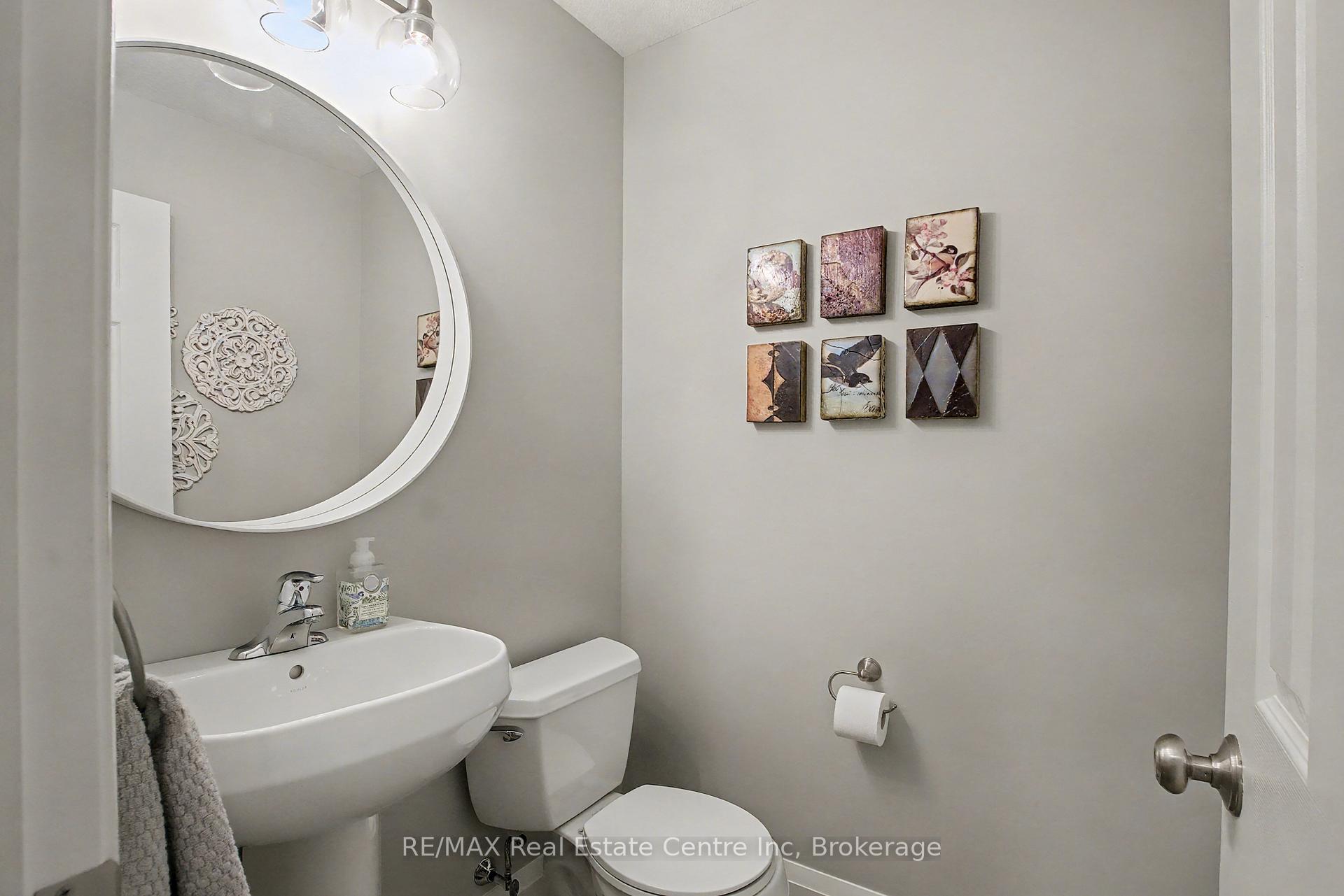 Photo 12 of 28 Irving Crescent, Guelph, Clairfields/Hanlon Business Park — HOMEH