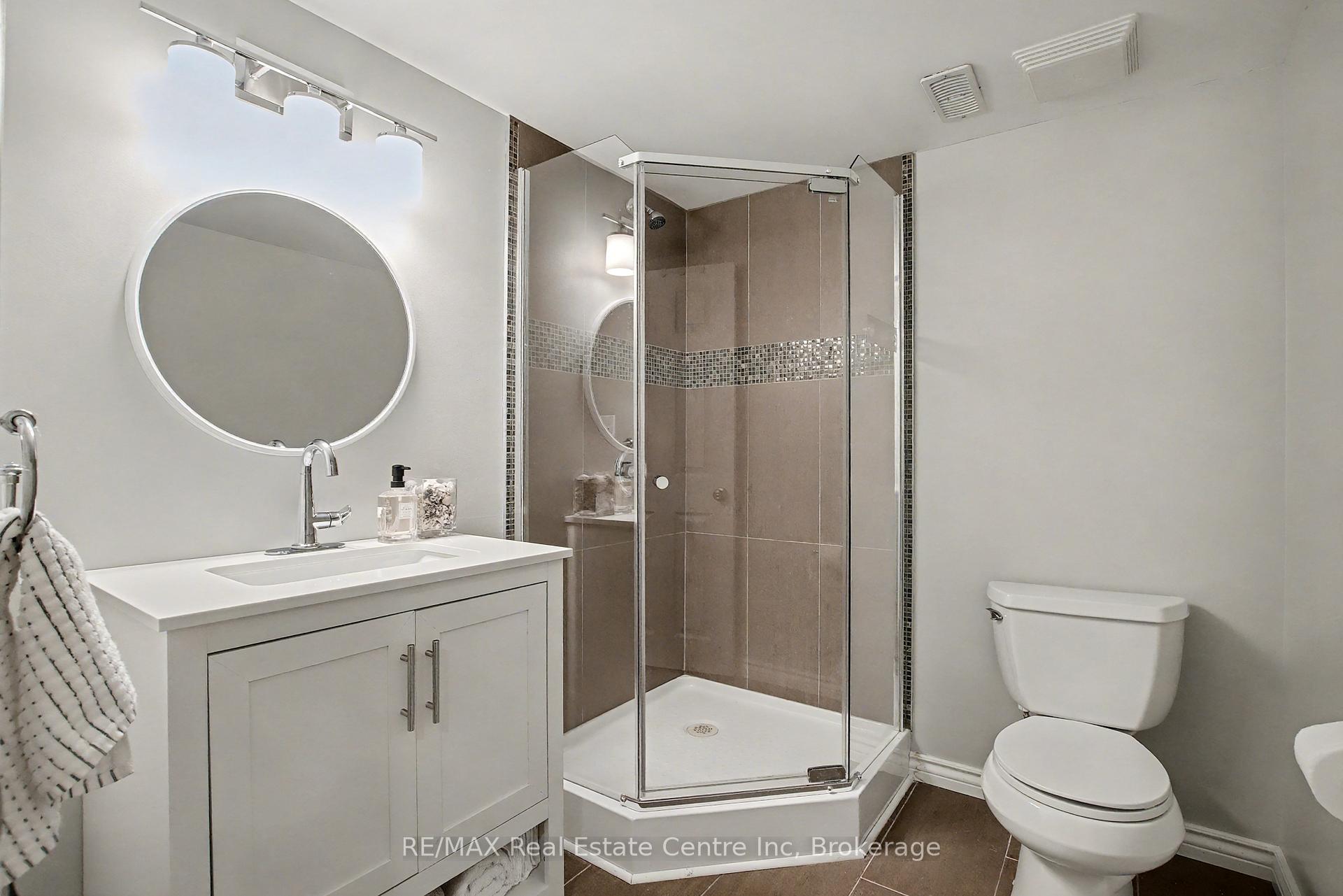 Photo 27 of 28 Irving Crescent, Guelph, Clairfields/Hanlon Business Park — HOMEH