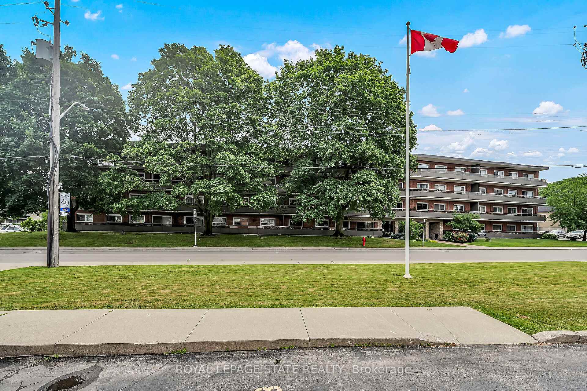 Photo 6 of Unit 208, 11 Woodman Drive S, Hamilton, Greenford — HOMEH