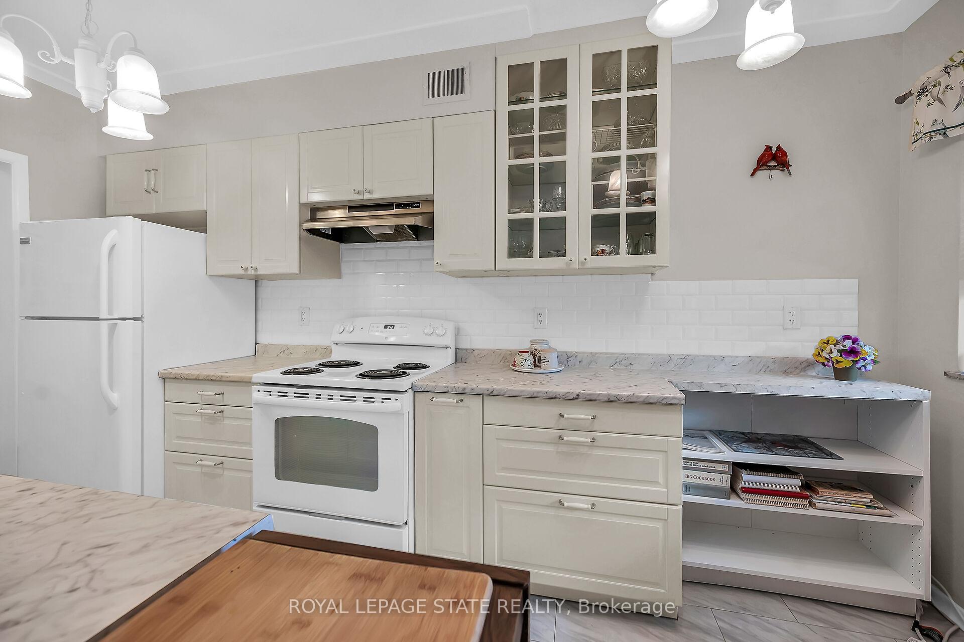 Photo 14 of Unit 208, 11 Woodman Drive S, Hamilton, Greenford — HOMEH