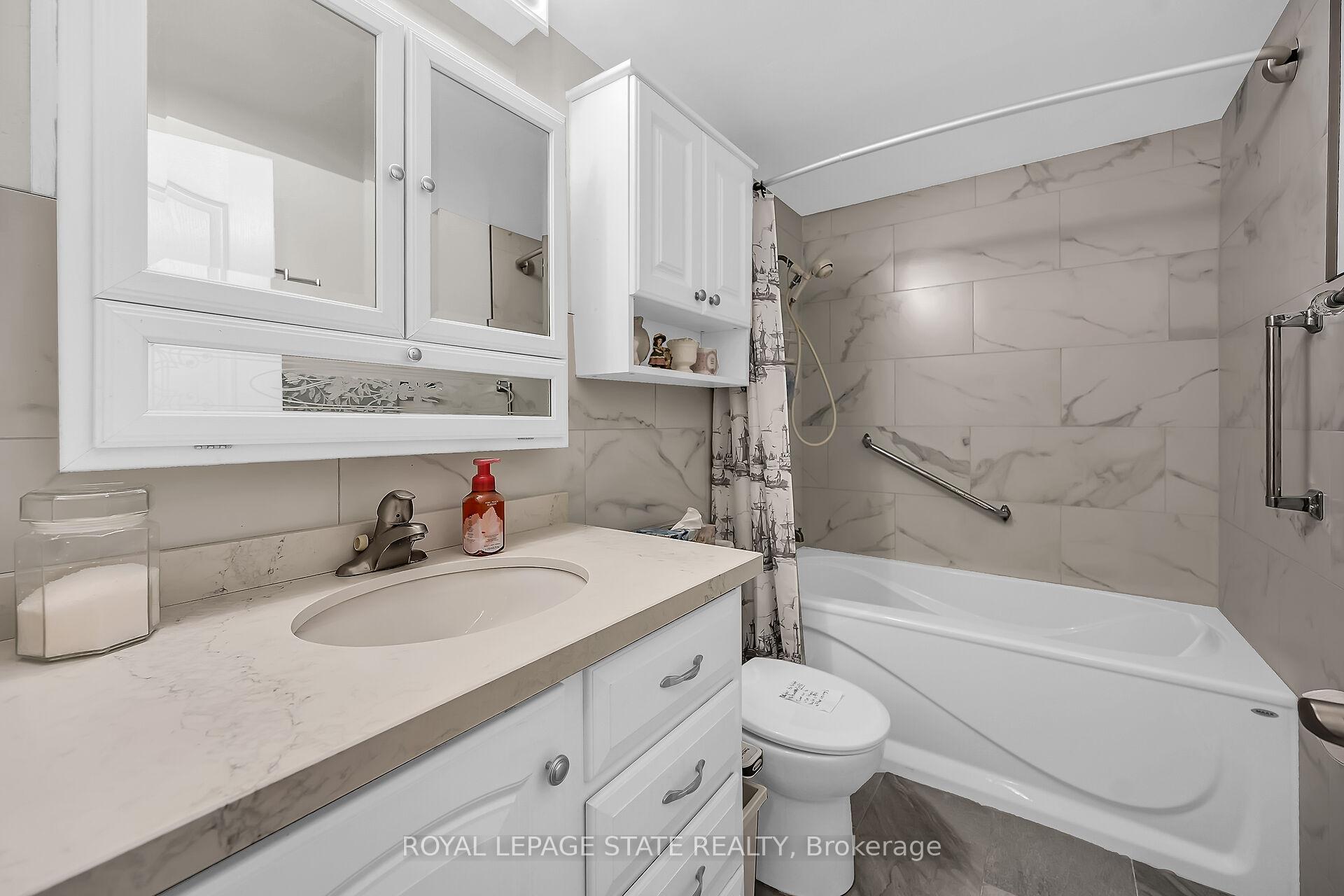 Photo 19 of Unit 208, 11 Woodman Drive S, Hamilton, Greenford — HOMEH