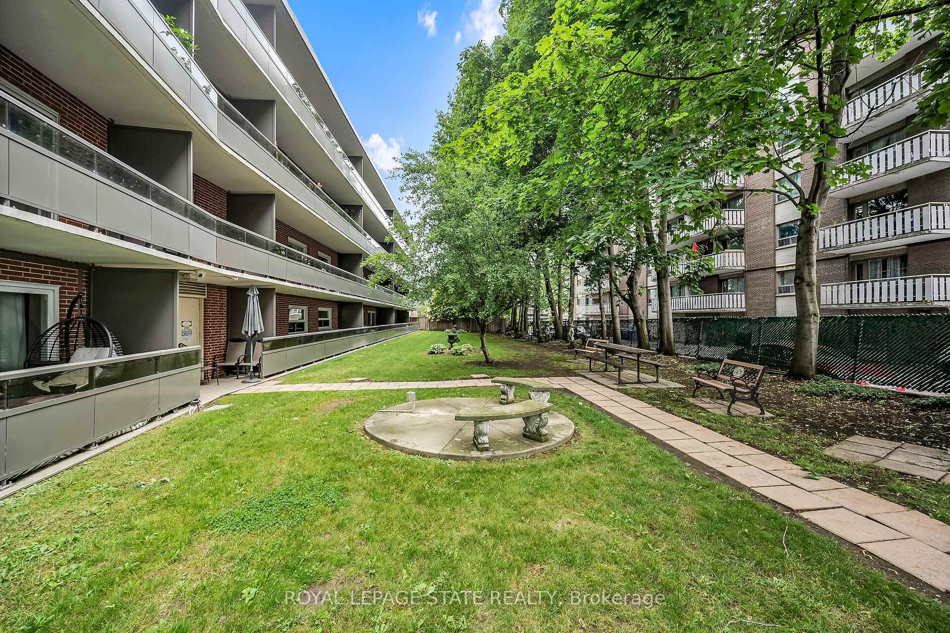 Photo 27 of Unit 208, 11 Woodman Drive S, Hamilton, Greenford — HOMEH