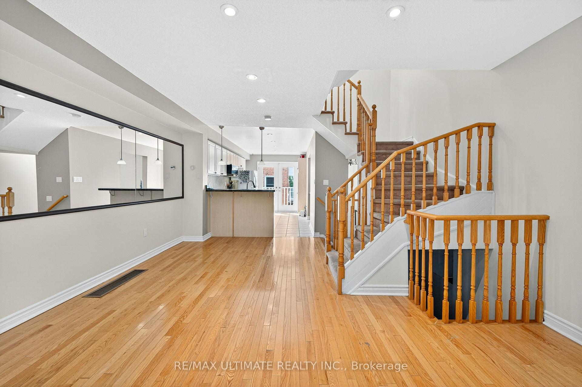 Photo 16 of 11 Eby Way, Markham, Old Markham Village — HOMEH