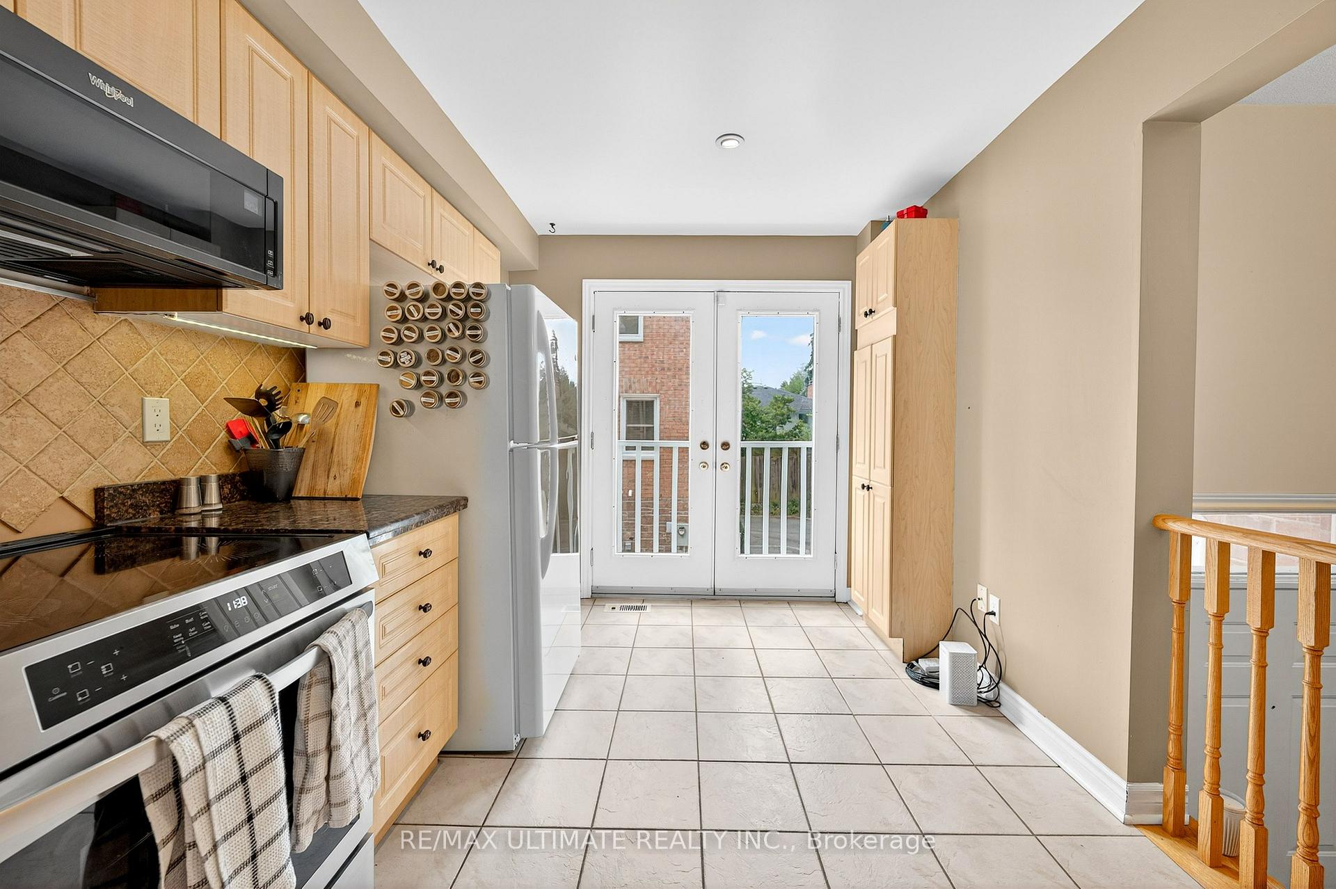 Photo 17 of 11 Eby Way, Markham, Old Markham Village — HOMEH