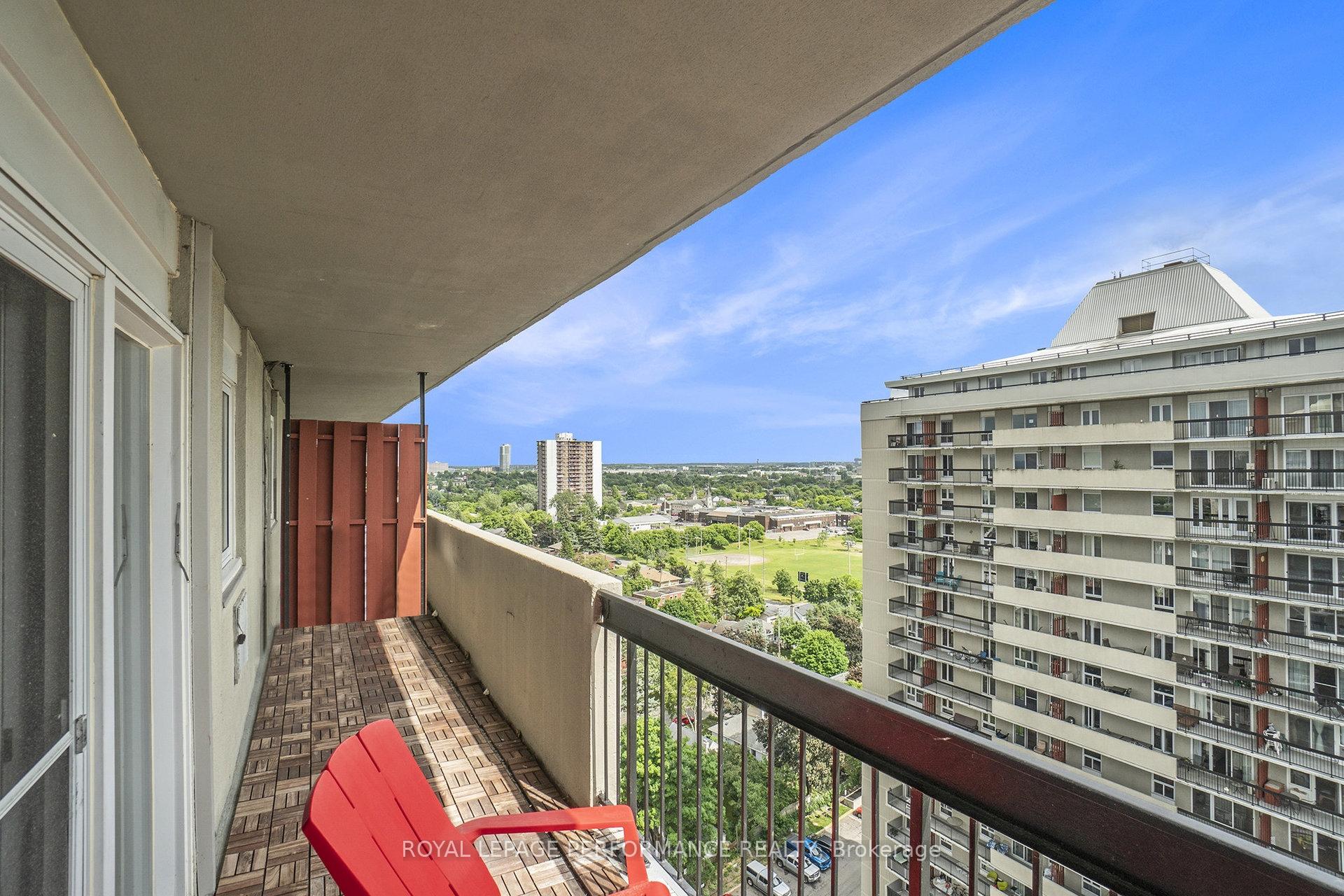 Photo 11 of Unit 1806, 158A McArthur Avenue, Ottawa, Vanier — HOMEH