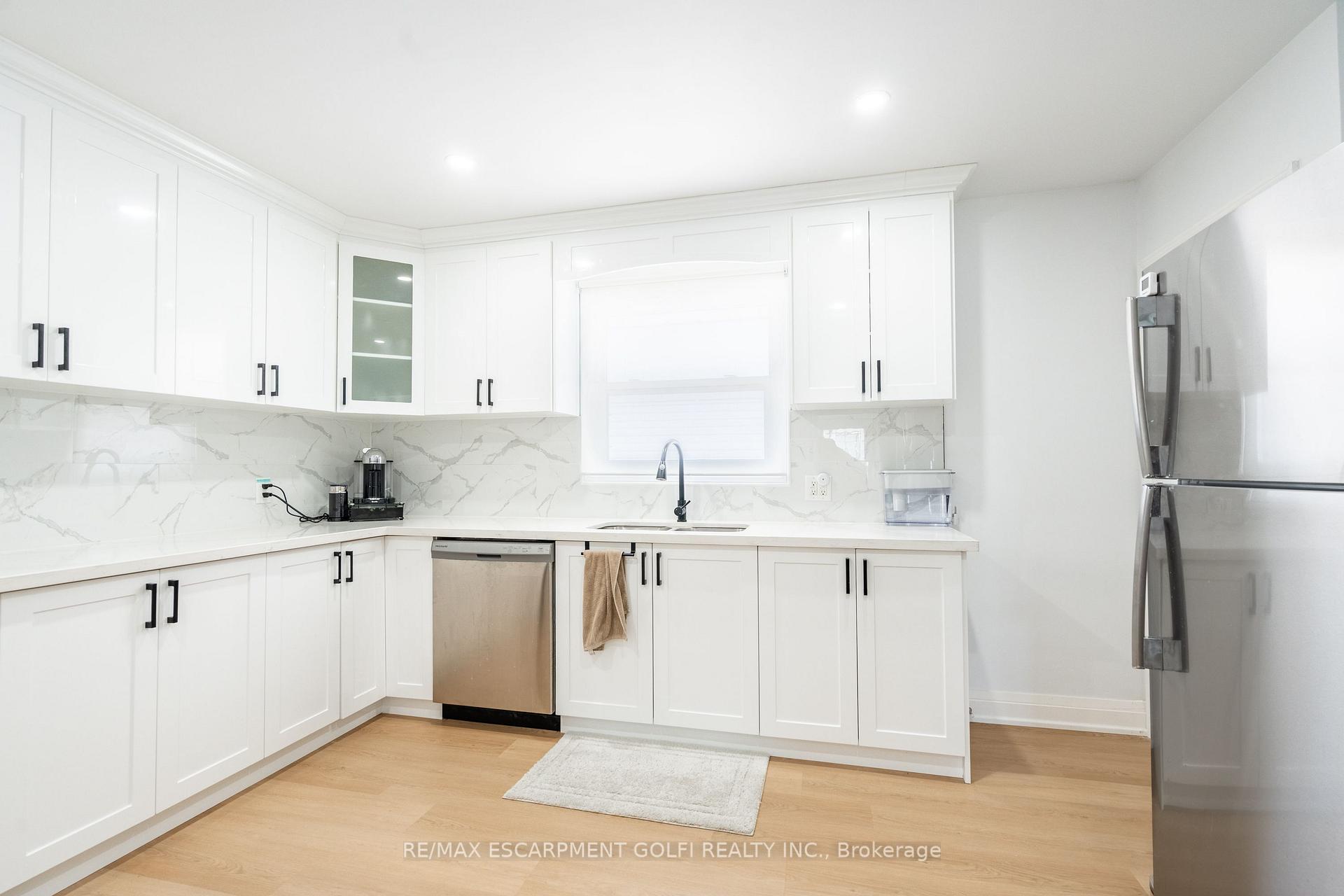 Photo 7 of Unit A, 10 Draper Drive, St. Catharines, Vine/Linwell — HOMEH