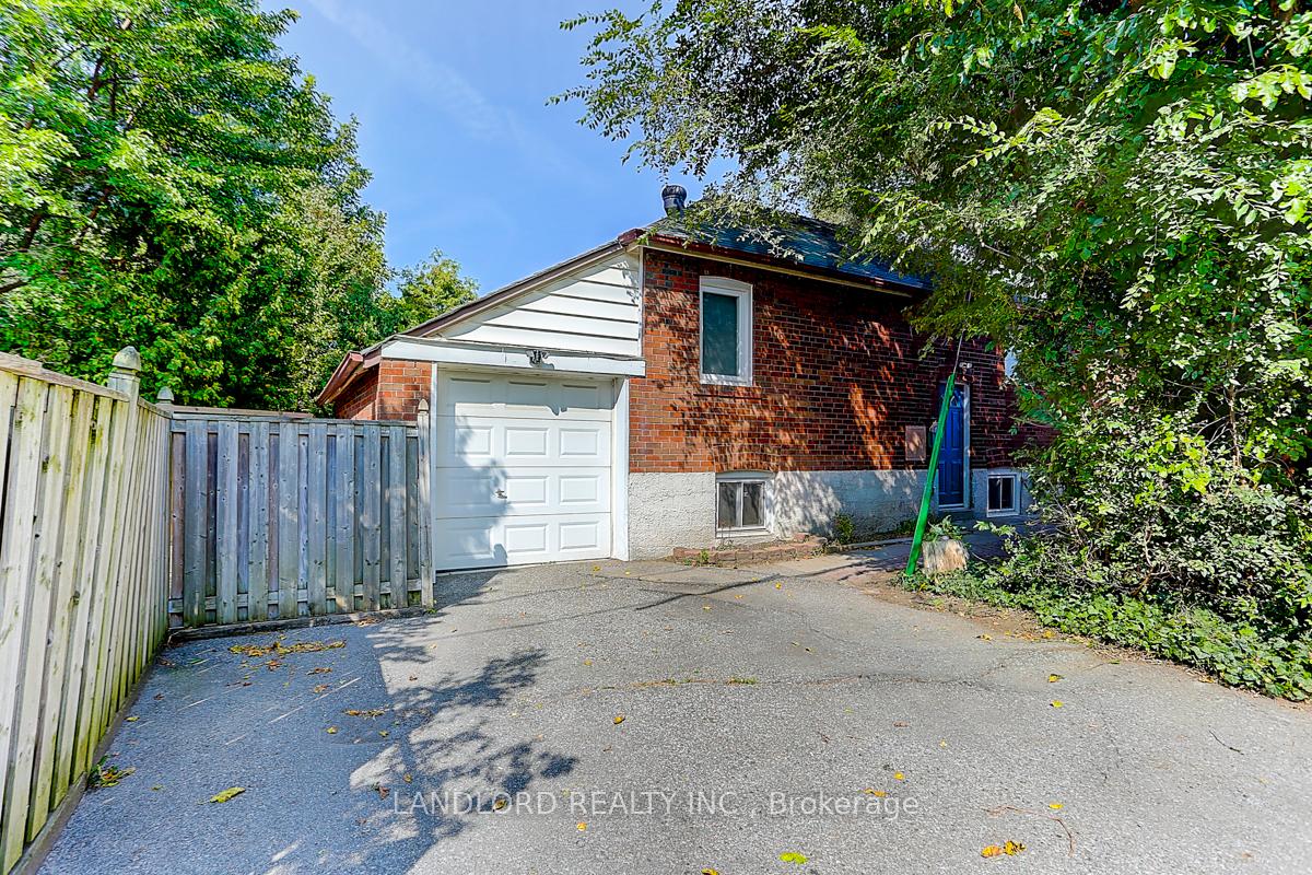 Front of Unit Lower, 1206 Broadview Avenue