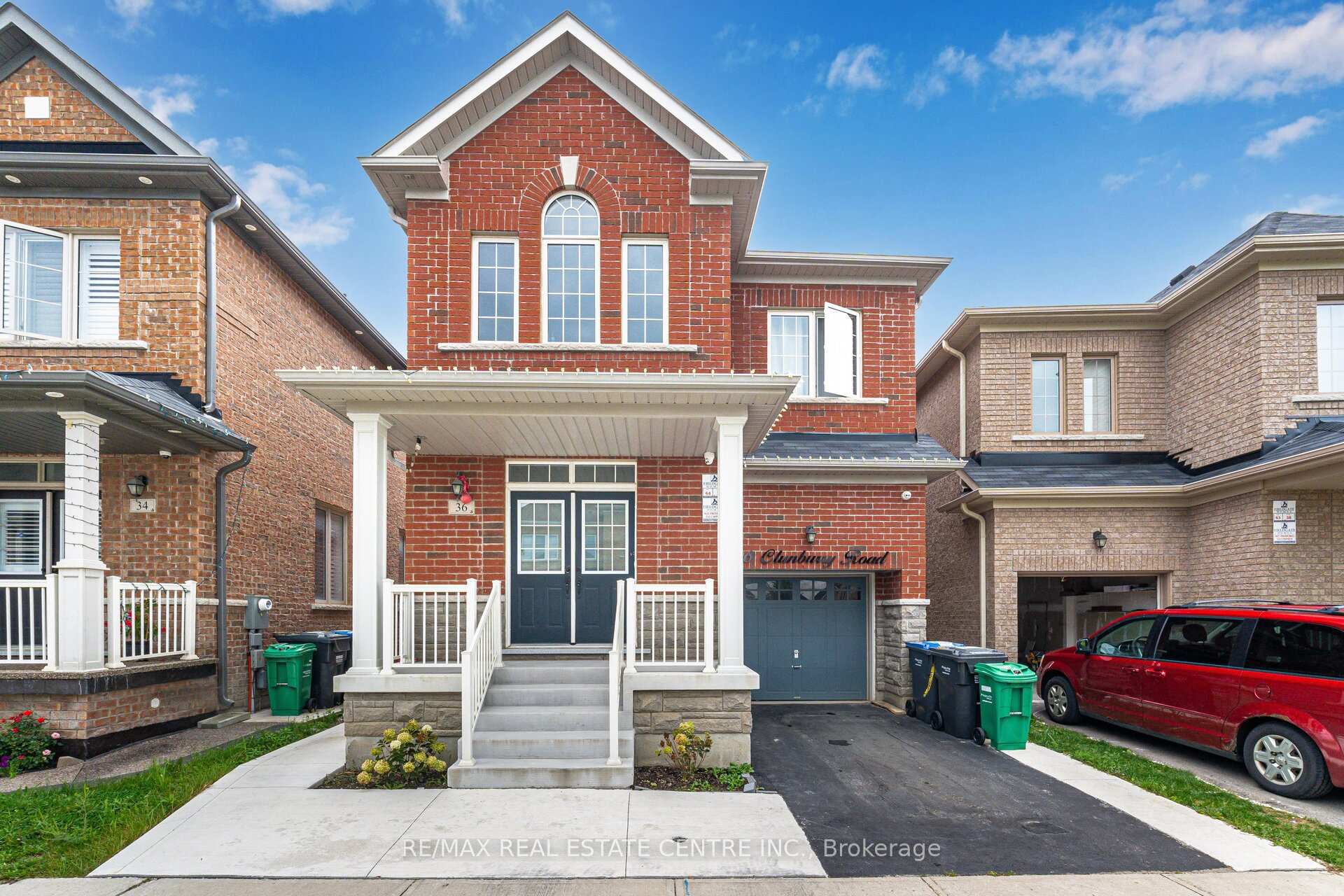 Front of Unit Bsmt, 36 Clunburry Road