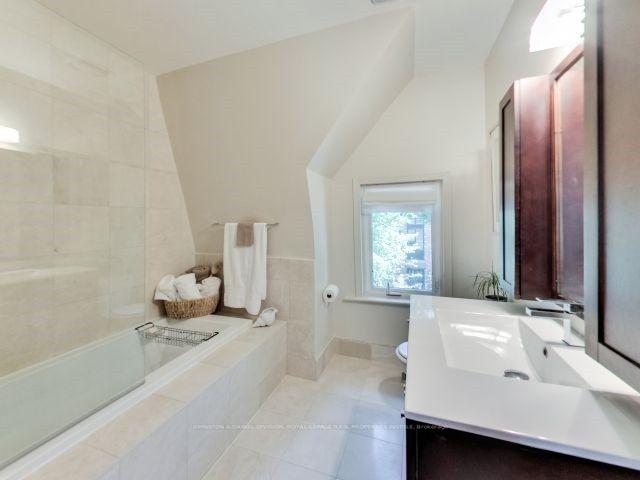 Photo 15 of 78 McGill Street, Toronto, Church-Yonge Corridor — HOMEH