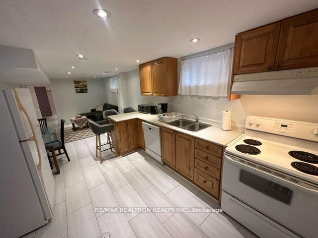 Photo 14 of Unit Bsmt, 21 Charnwood Place, Markham, Aileen-Willowbrook — HOMEH
