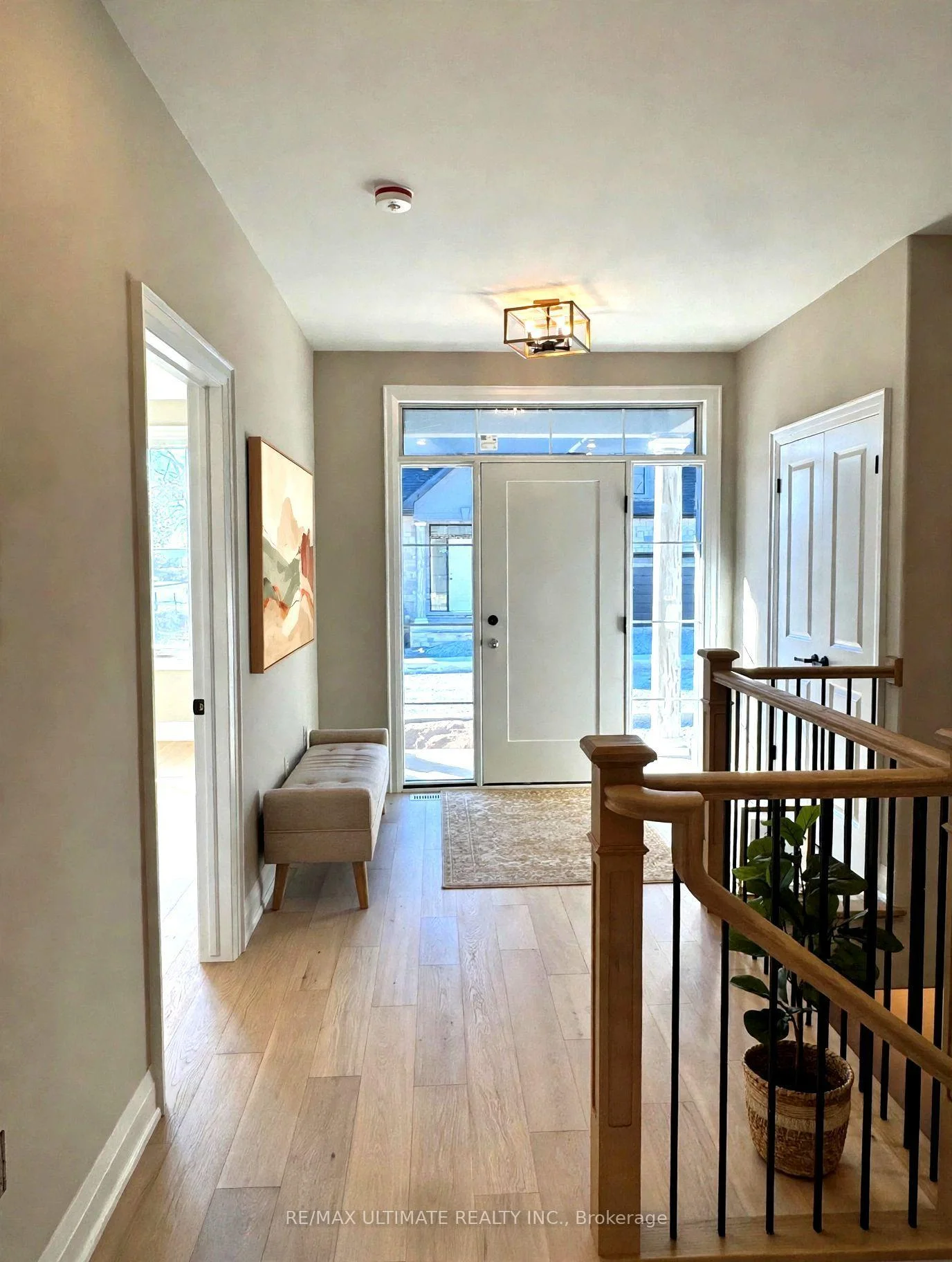 Photo of Unit 5, 4257 Montrose Road