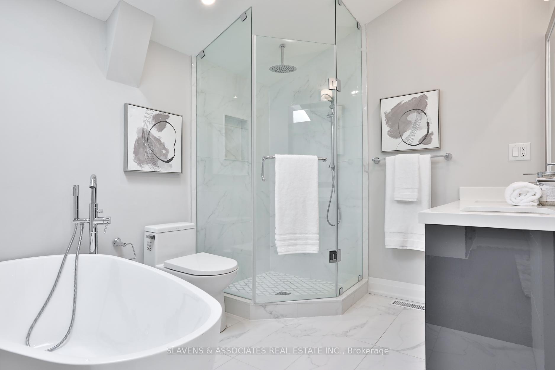 Photo 17 of 52 Shields Avenue, Toronto, Lawrence Park South — HOMEH