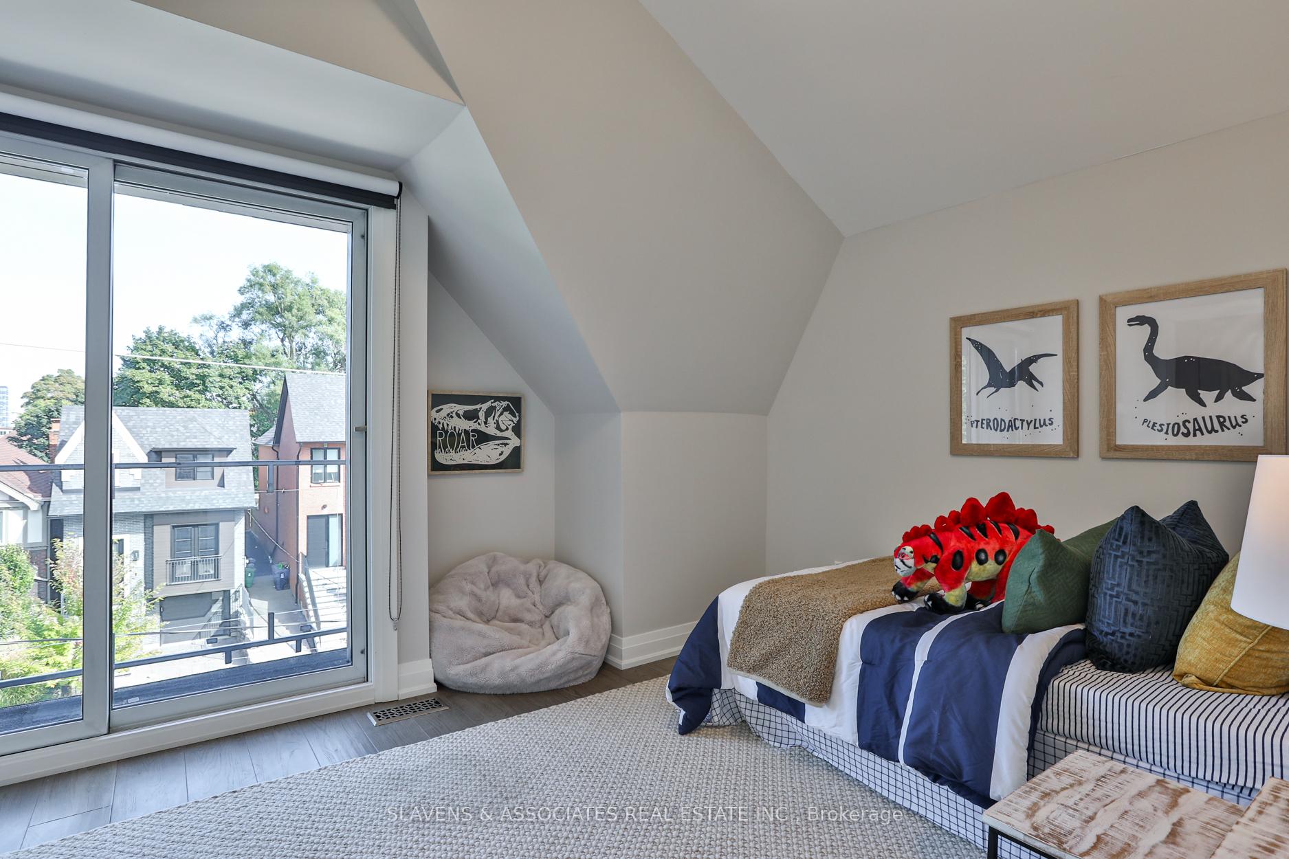 Photo 28 of 52 Shields Avenue, Toronto, Lawrence Park South — HOMEH