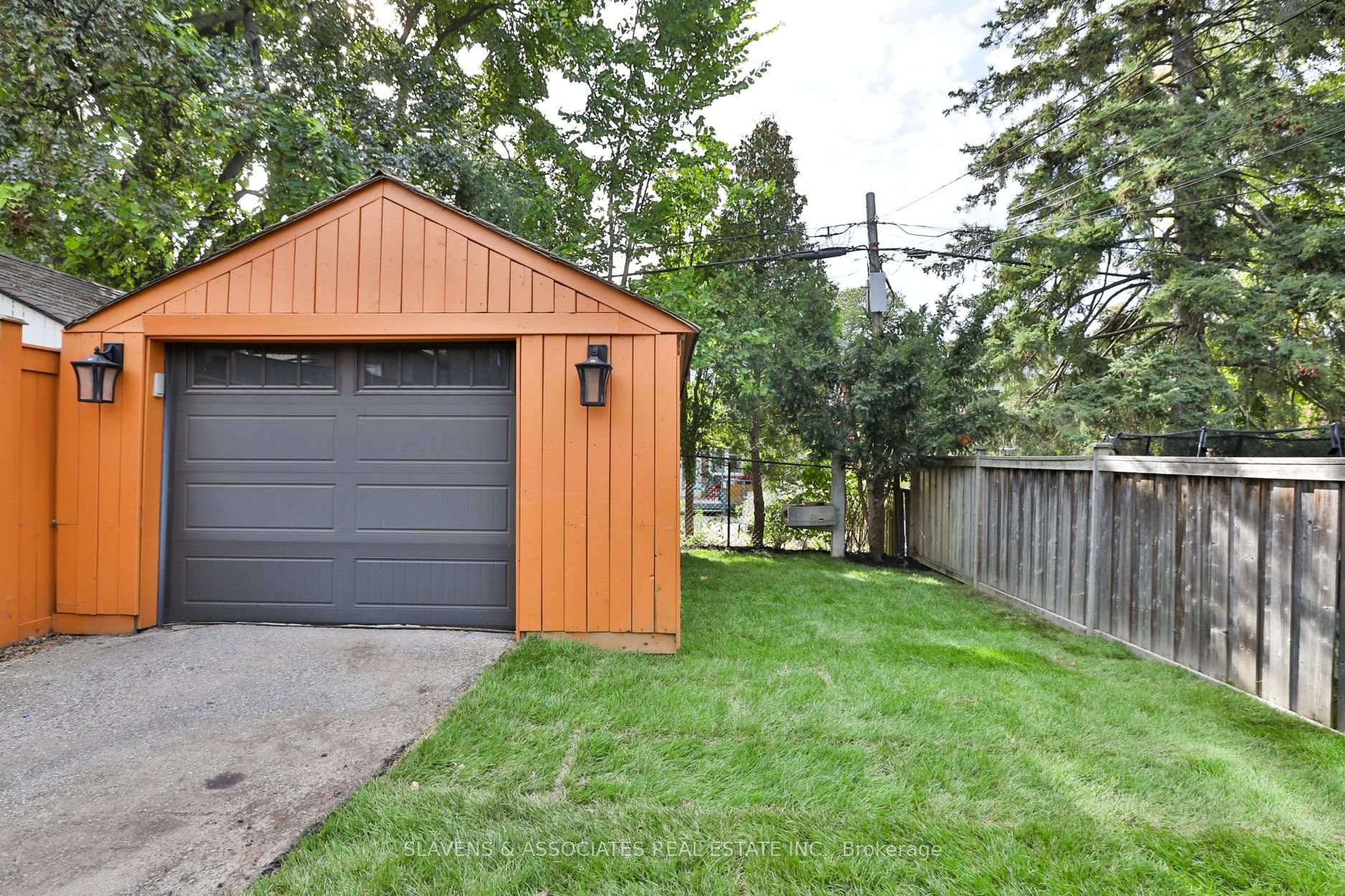 Photo 33 of 52 Shields Avenue, Toronto, Lawrence Park South — HOMEH