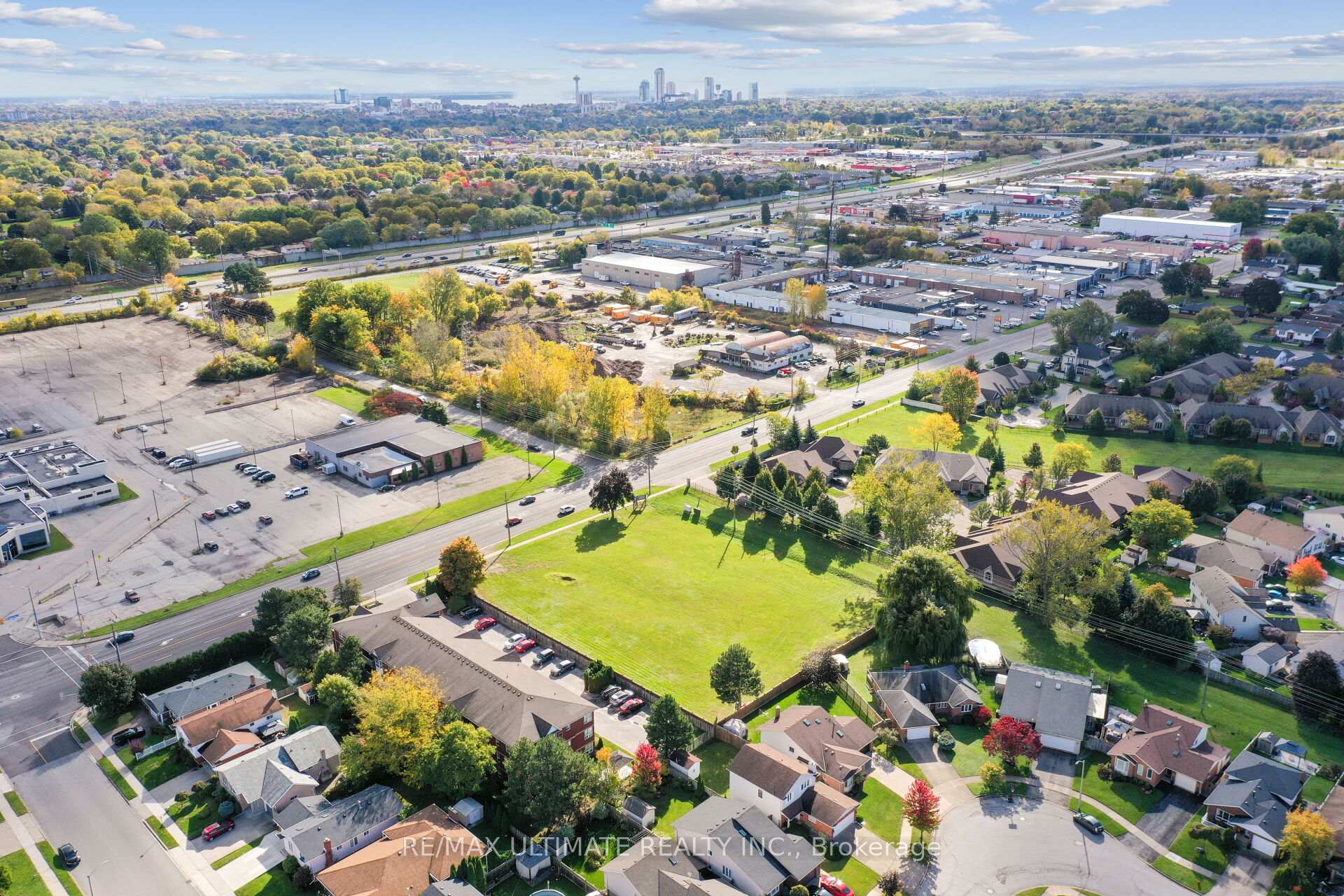 Photo 17 of Unit 2, 4257 Montrose Road, Niagara Falls, Ascot — HOMEH