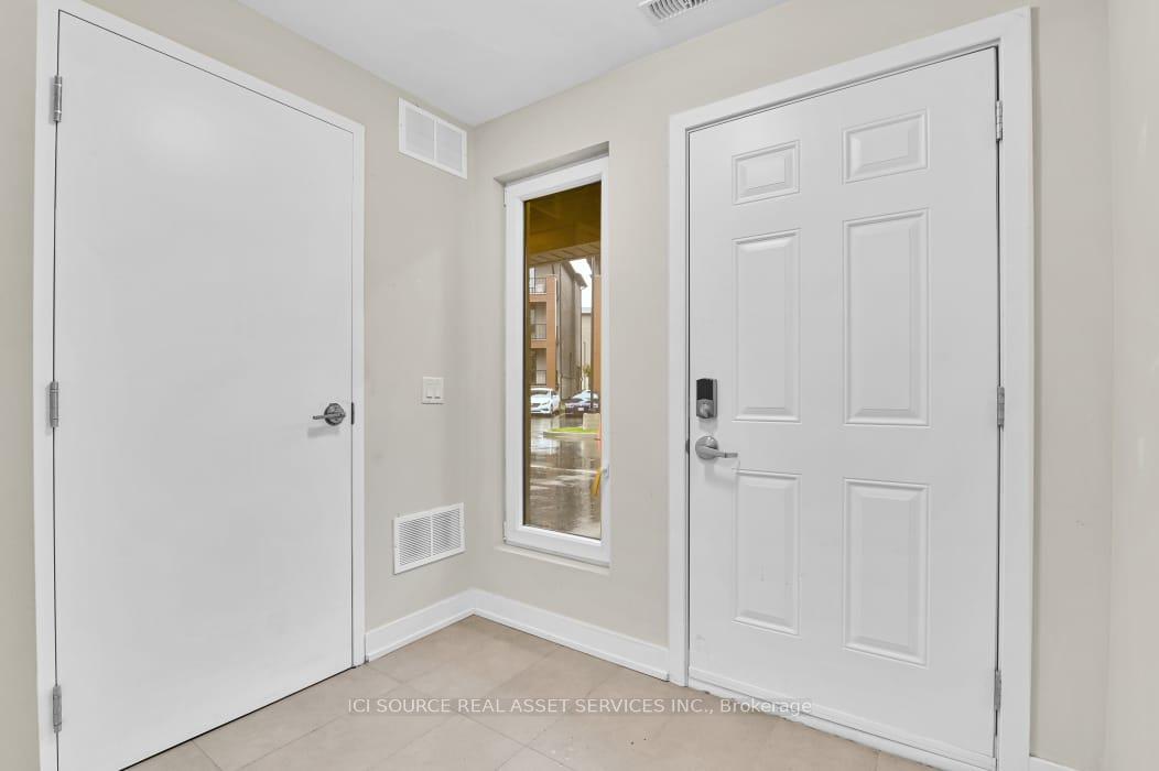 Photo 4 of Unit E, 4 Victor Street E, Ottawa, Stittsville (Central) — HOMEH