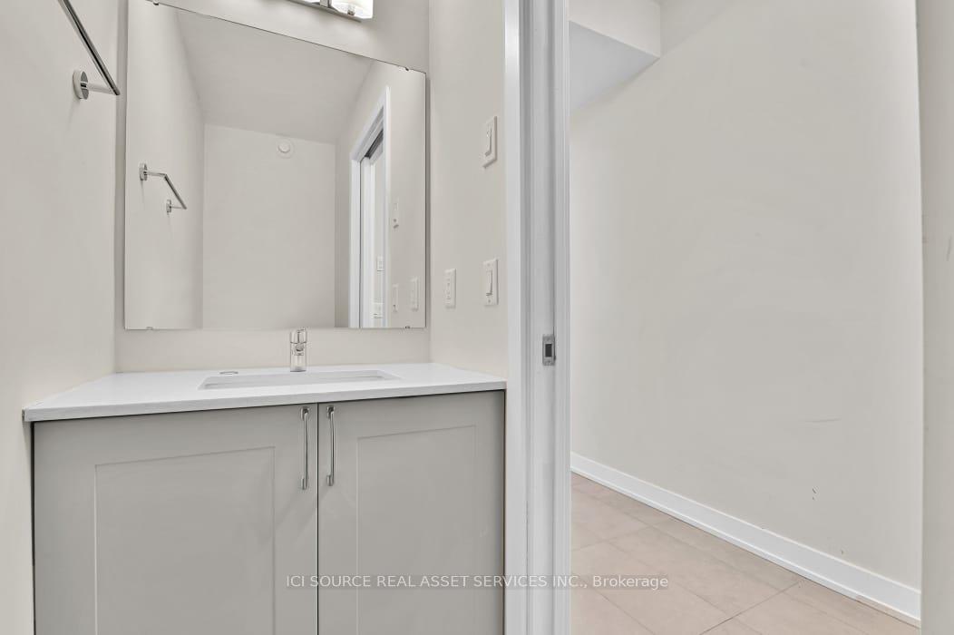 Photo 3 of Unit E, 4 Victor Street E, Ottawa, Stittsville (Central) — HOMEH
