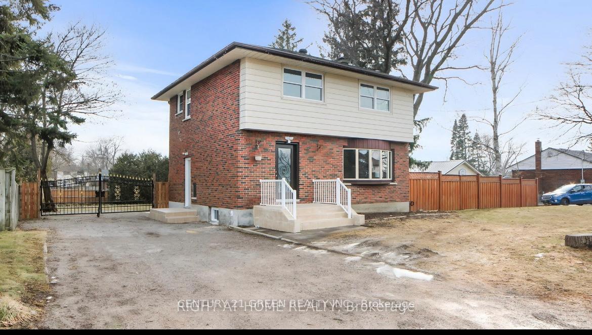 Front of Unit Main, 1813 Rossland Road E