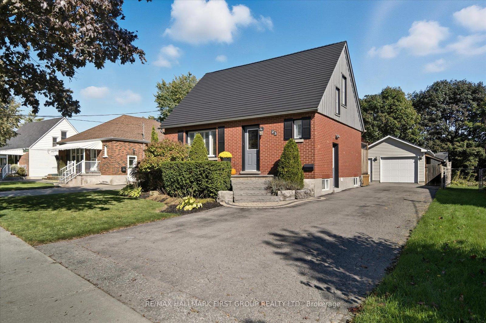 Photo 3 of 23 Flett Street, Clarington, Bowmanville — HOMEH
