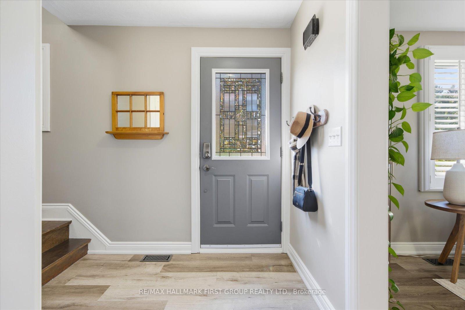 Photo 4 of 23 Flett Street, Clarington, Bowmanville — HOMEH