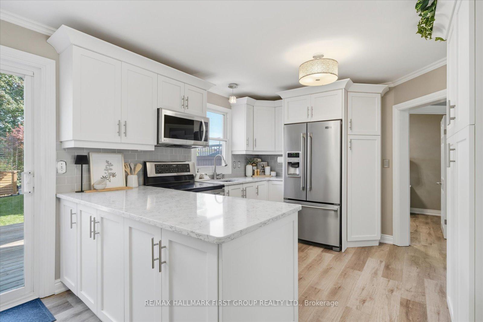Photo 9 of 23 Flett Street, Clarington, Bowmanville — HOMEH