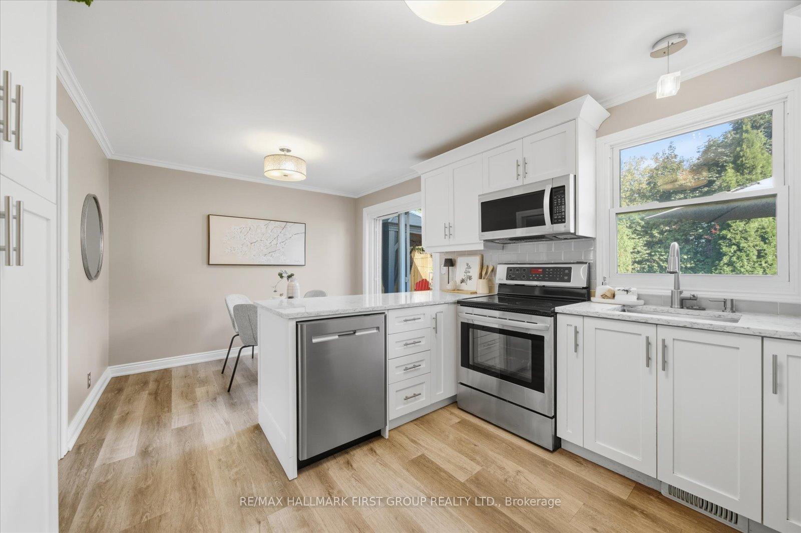 Photo 11 of 23 Flett Street, Clarington, Bowmanville — HOMEH