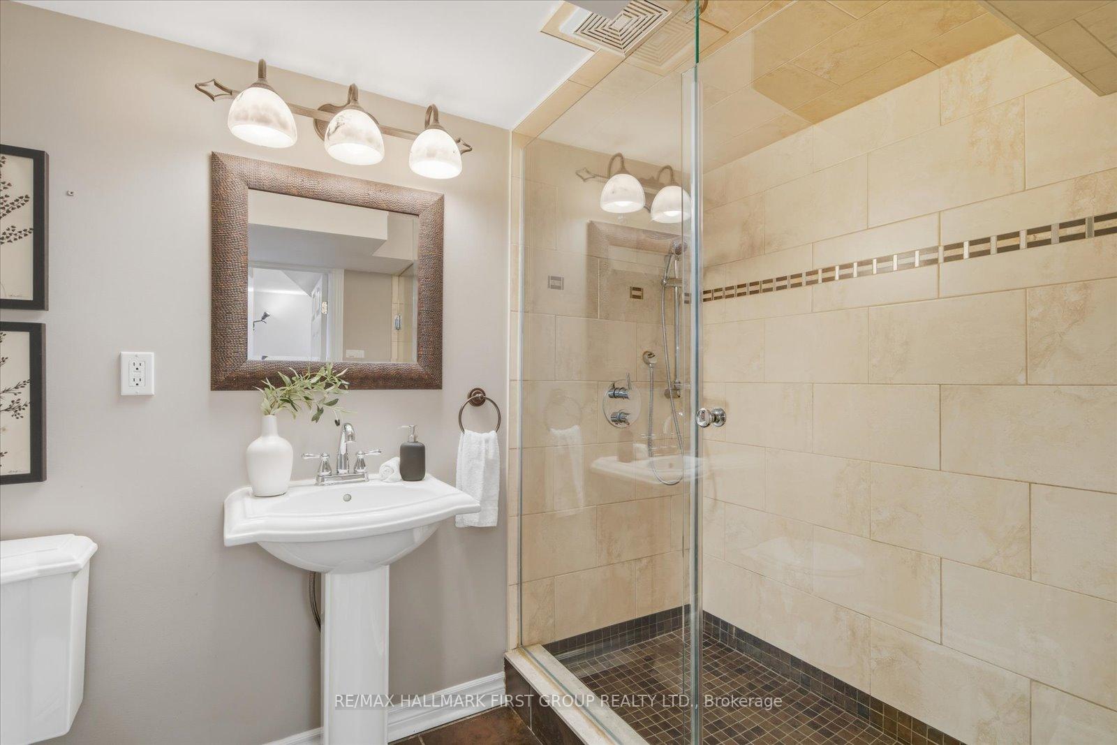 Photo 20 of 23 Flett Street, Clarington, Bowmanville — HOMEH