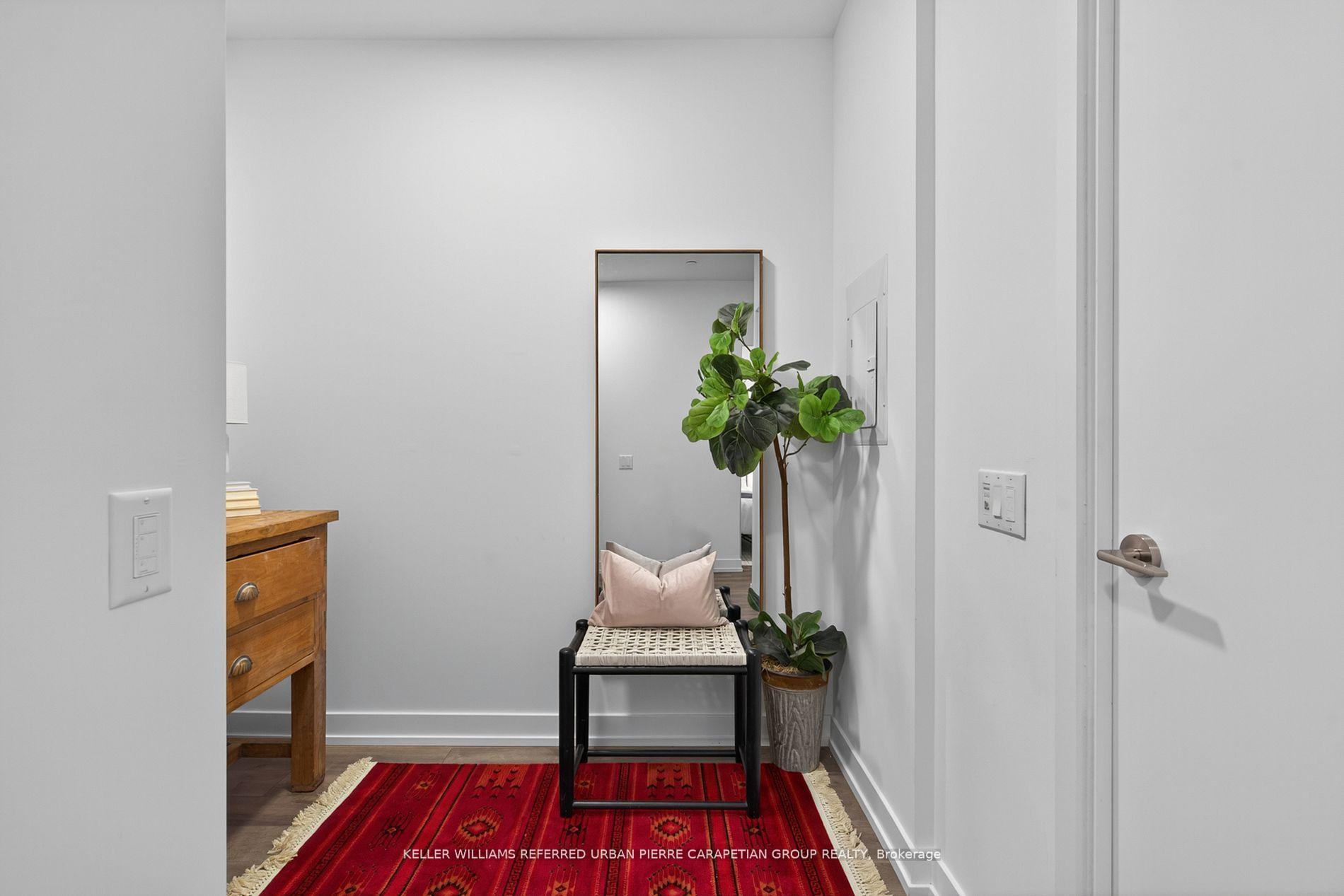 Photo 5 of Unit 408, 39 Roehampton Avenue, Toronto, Mount Pleasant West — HOMEH