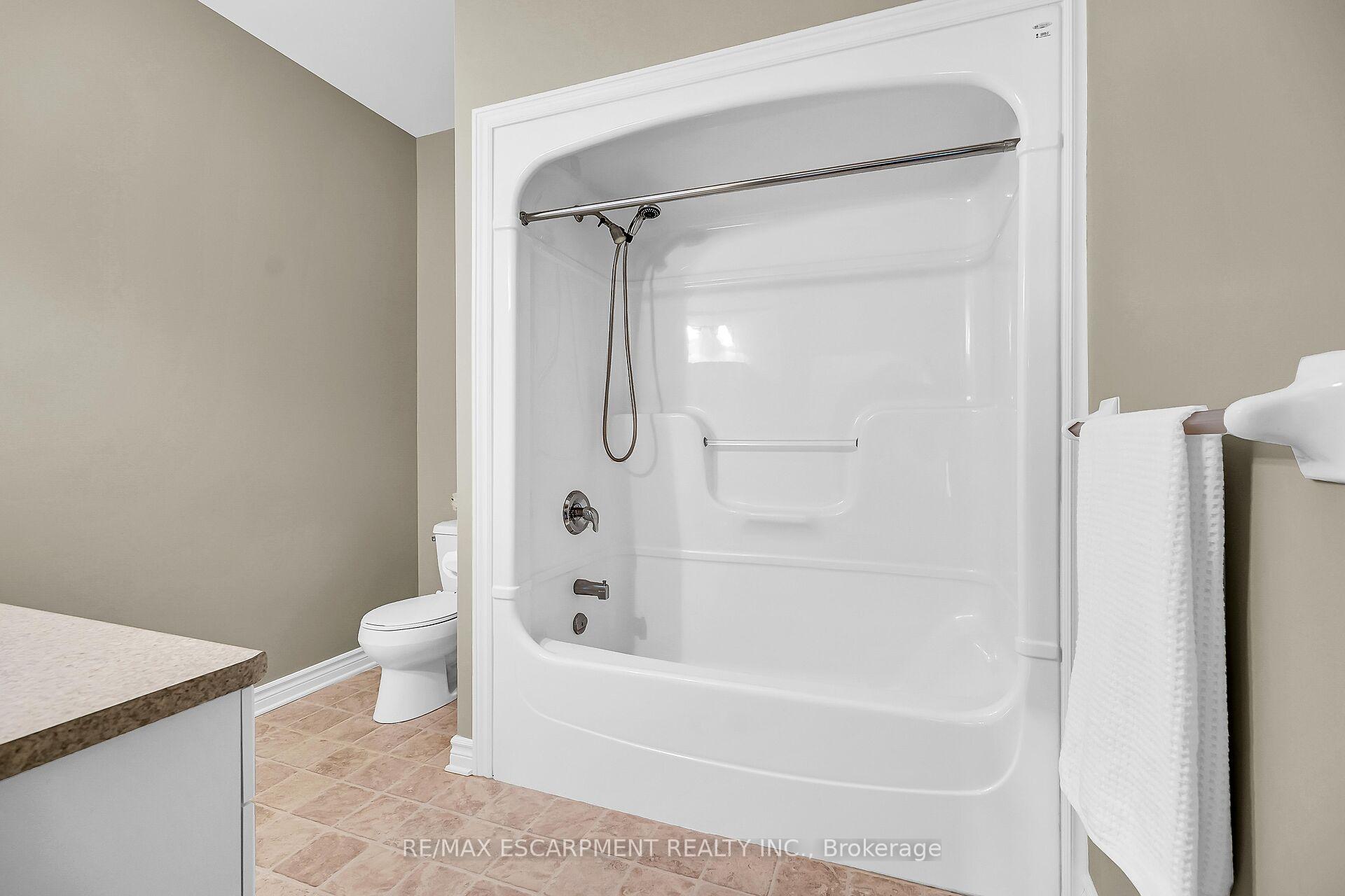 Photo 13 of Unit 17, 1041 Pine Street, Haldimand, Dunnville — HOMEH