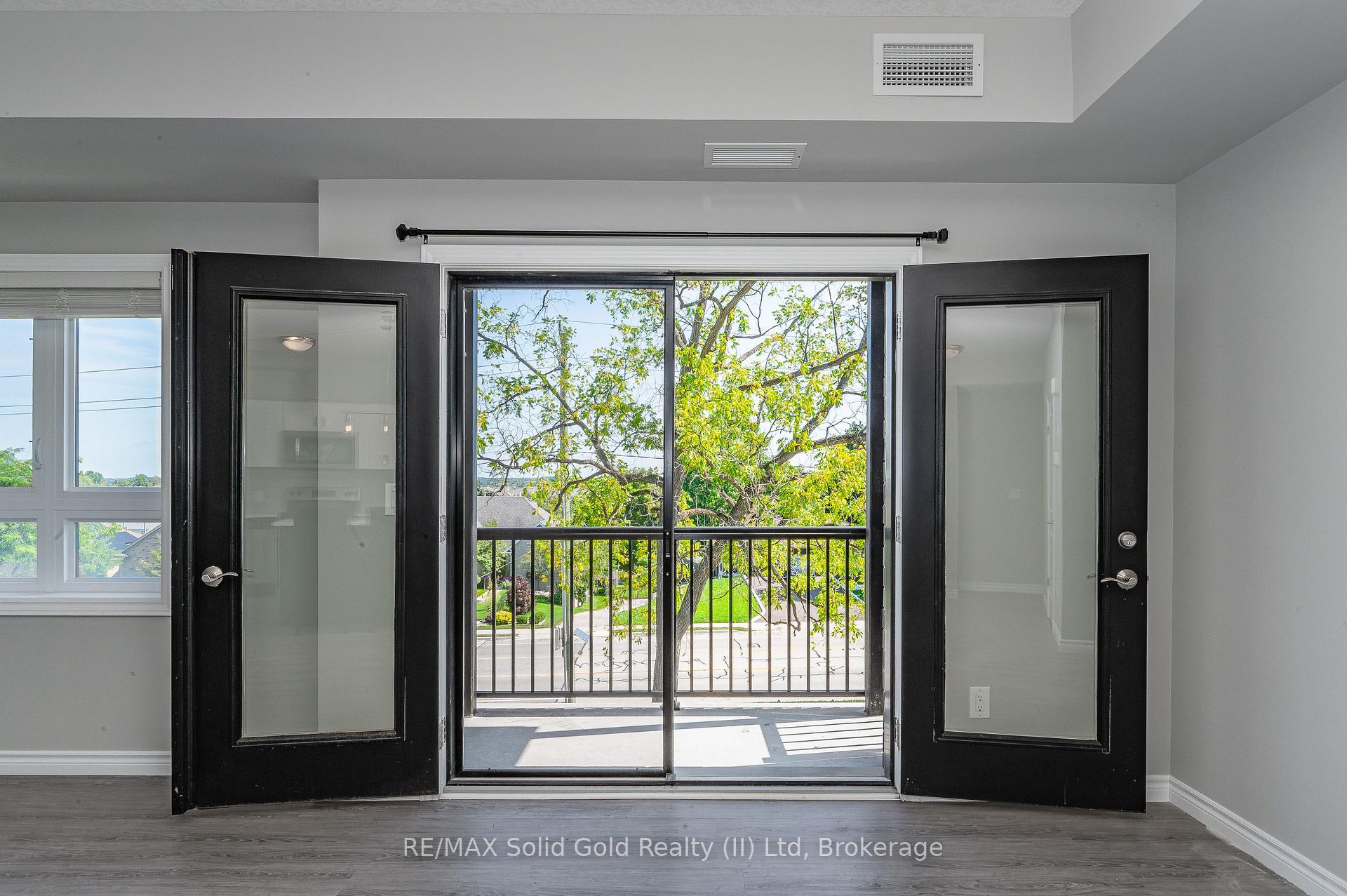 Photo 5 of Unit 210, 408 Guelph Avenue, Cambridge — HOMEH
