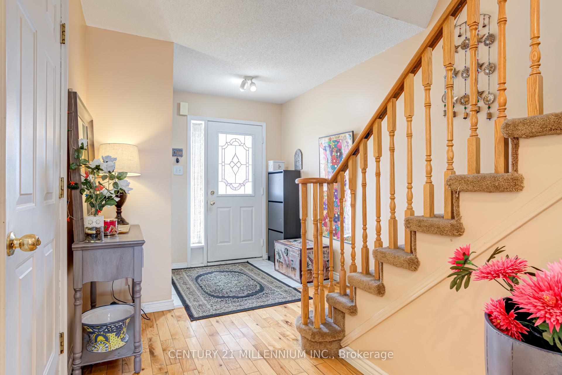 Photo 3 of Unit 2, 200 Cresthaven Road, Brampton, Snelgrove — HOMEH