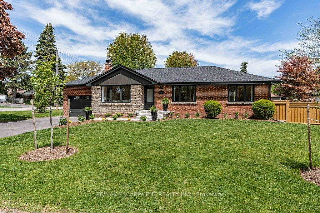 Photo 3 of 877 Condor Drive, Burlington, LaSalle — HOMEH