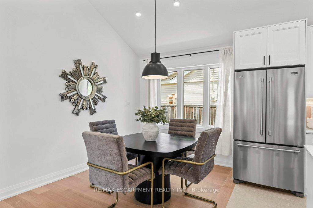 Photo 11 of 877 Condor Drive, Burlington, LaSalle — HOMEH