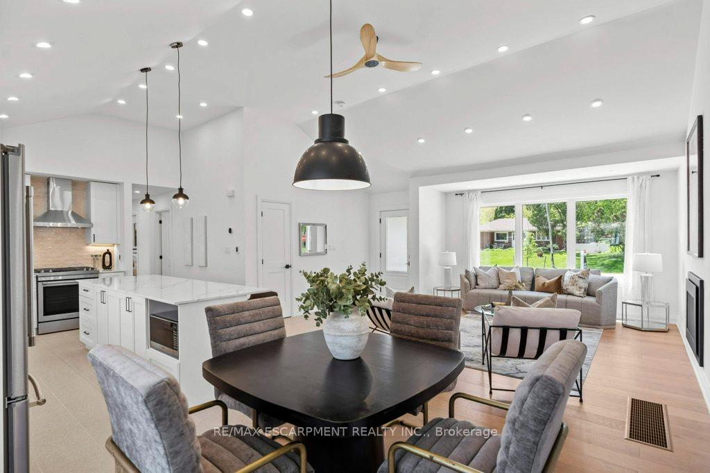 Photo 13 of 877 Condor Drive, Burlington, LaSalle — HOMEH
