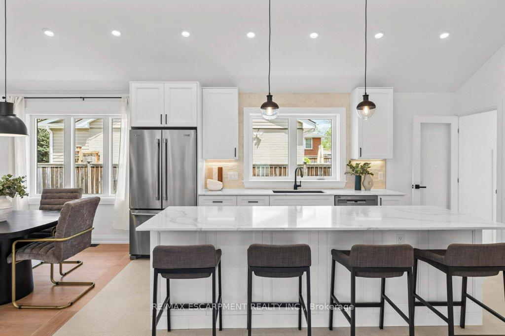 Photo 19 of 877 Condor Drive, Burlington, LaSalle — HOMEH