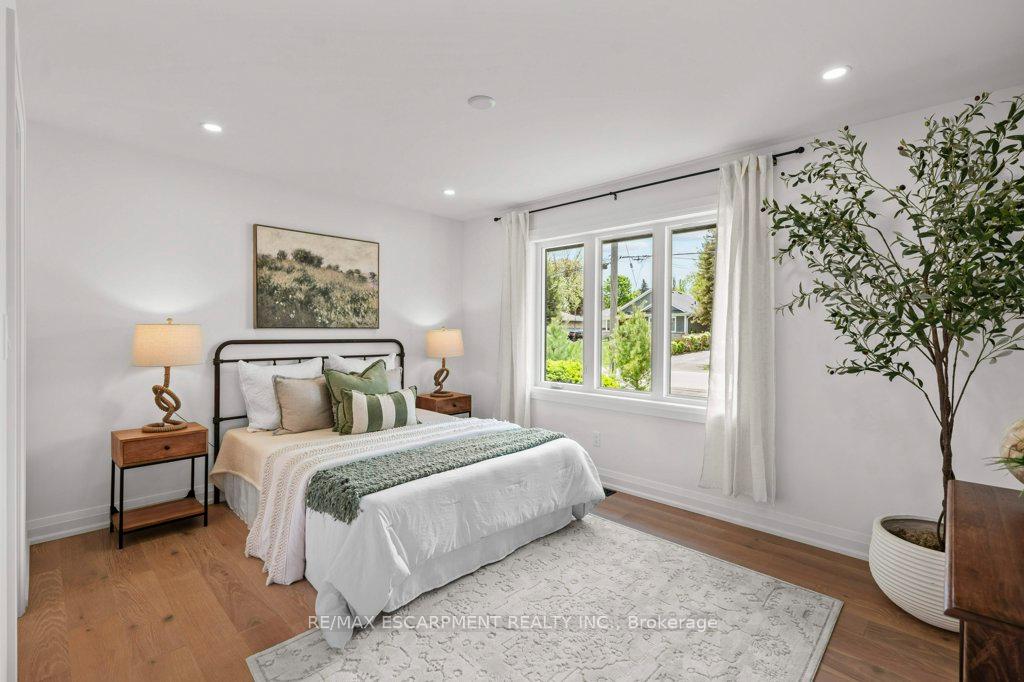 Photo 24 of 877 Condor Drive, Burlington, LaSalle — HOMEH