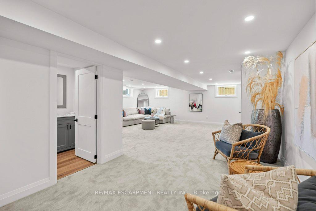 Photo 34 of 877 Condor Drive, Burlington, LaSalle — HOMEH