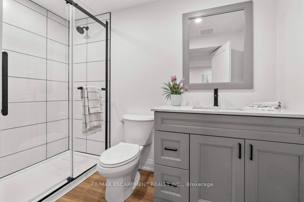 Photo 35 of 877 Condor Drive, Burlington, LaSalle — HOMEH