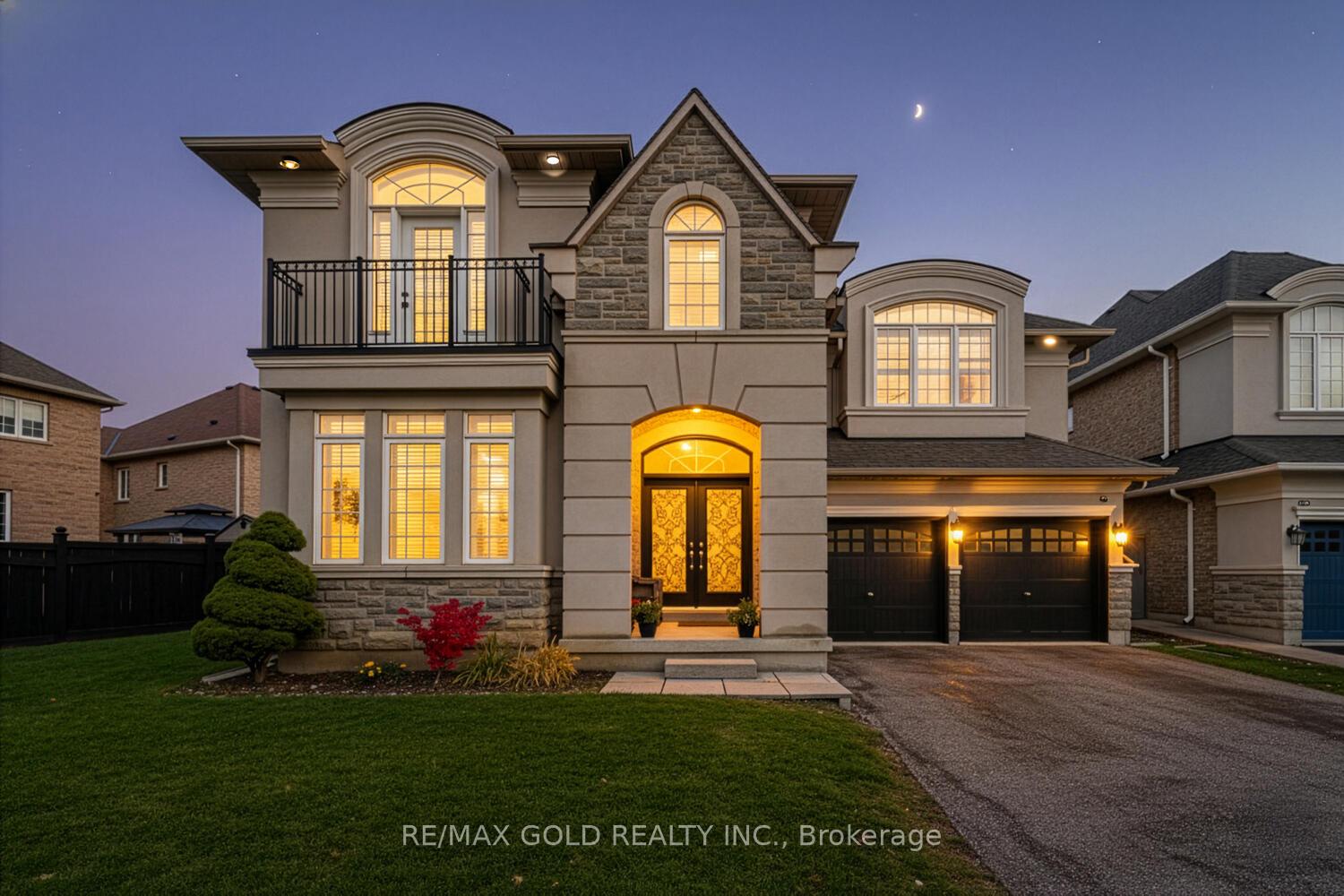Front of 37 Scotchmere Crescent