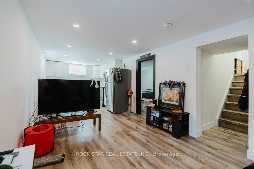 Photo 6 of Unit Lower, 859 Upper Ottawa Street, Hamilton, Berrisfield — HOMEH