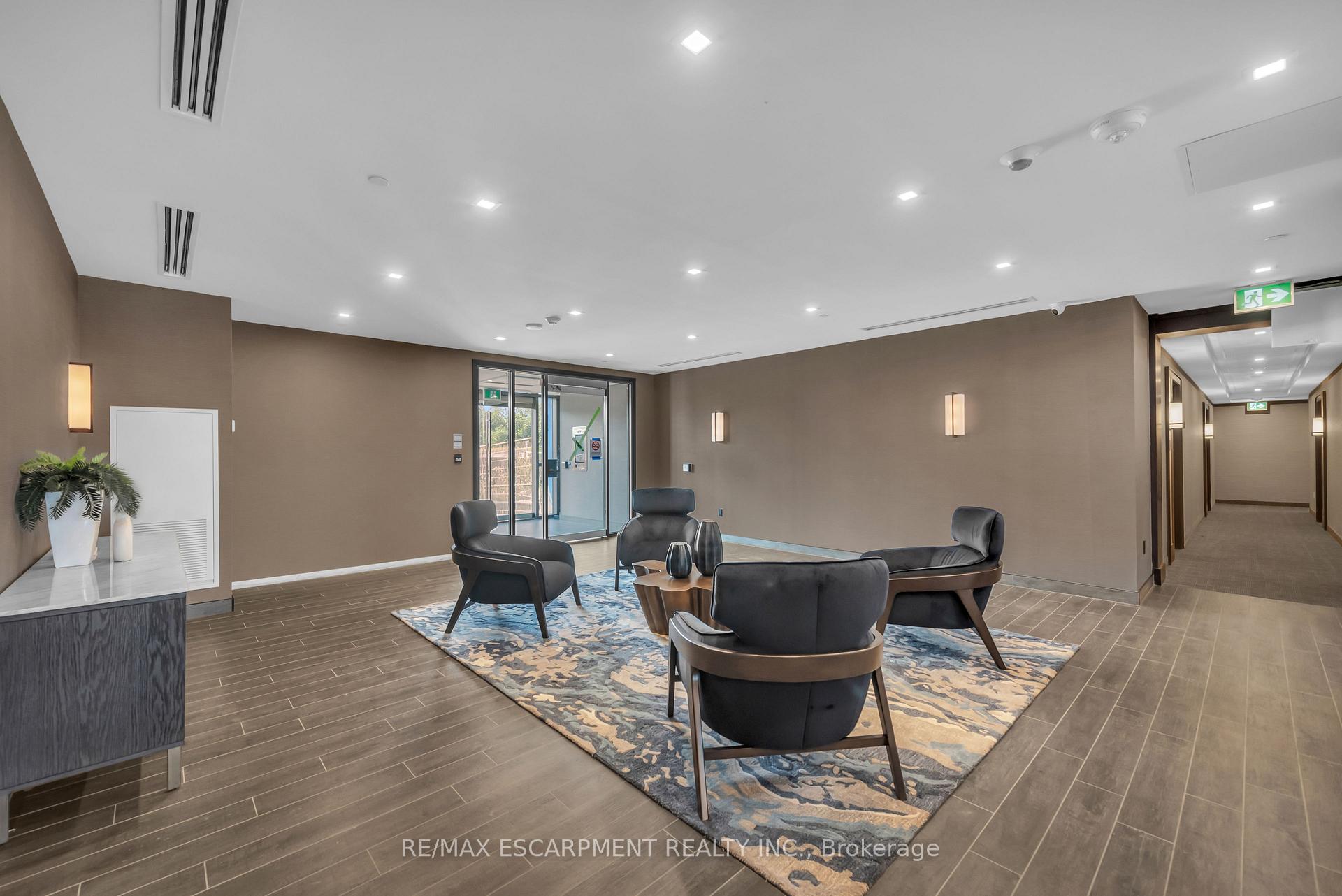Photo 14 of Unit 331, 460 Dundas Street E, Hamilton, Waterdown — HOMEH