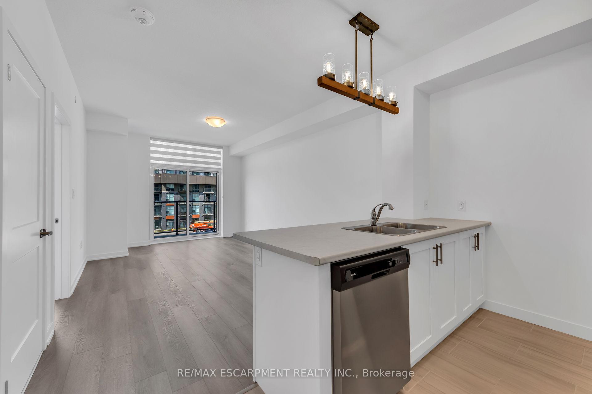 Photo 6 of Unit 331, 460 Dundas Street E, Hamilton, Waterdown — HOMEH
