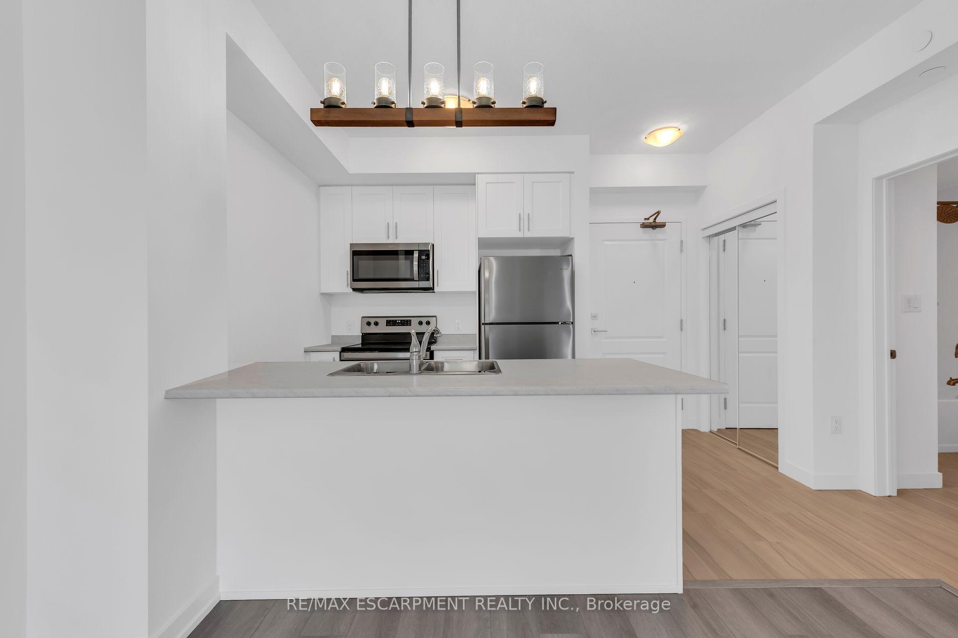 Photo 8 of Unit 331, 460 Dundas Street E, Hamilton, Waterdown — HOMEH