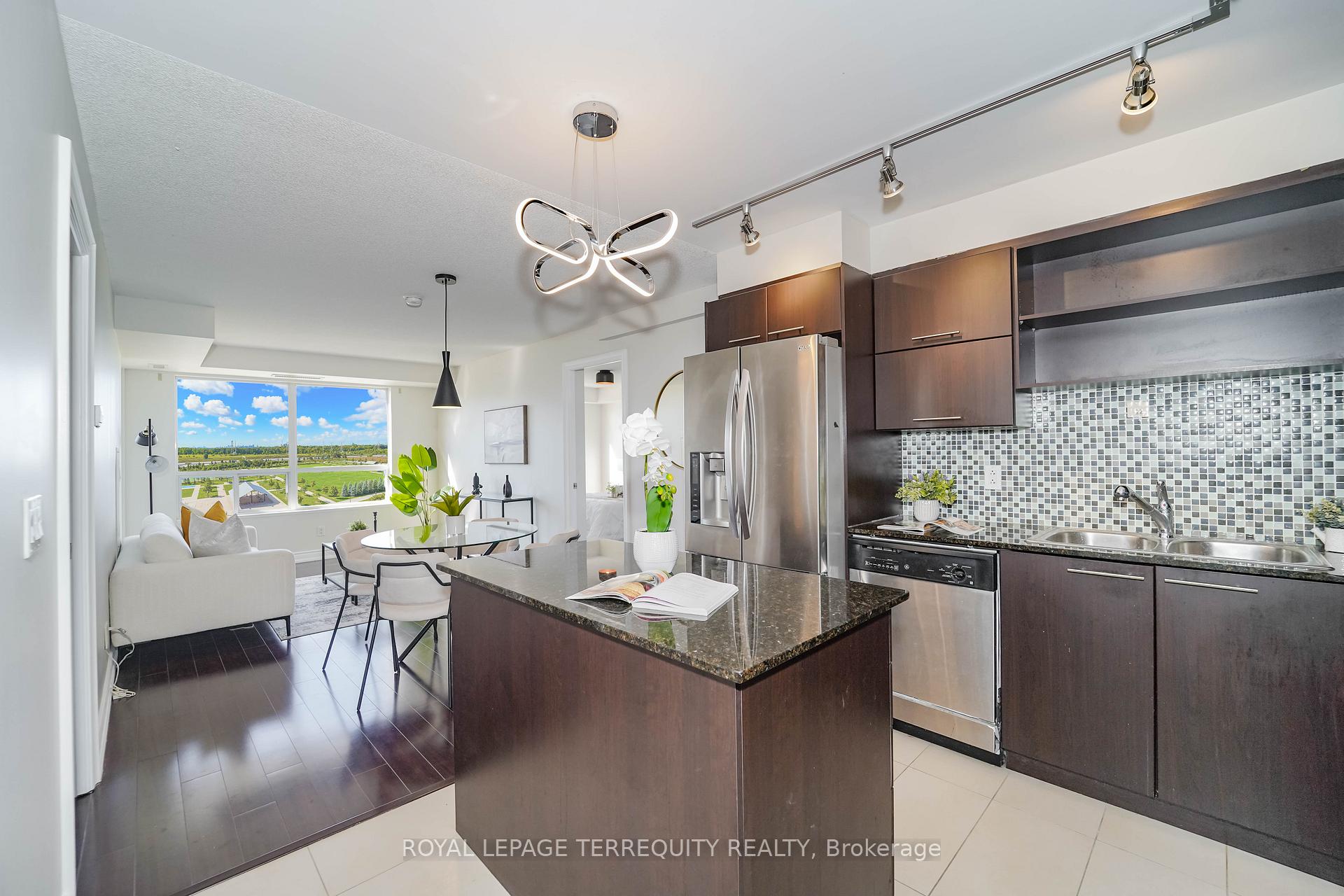 Photo 8 of Unit 1011, 39 Galleria Parkway, Markham, Commerce Valley — HOMEH