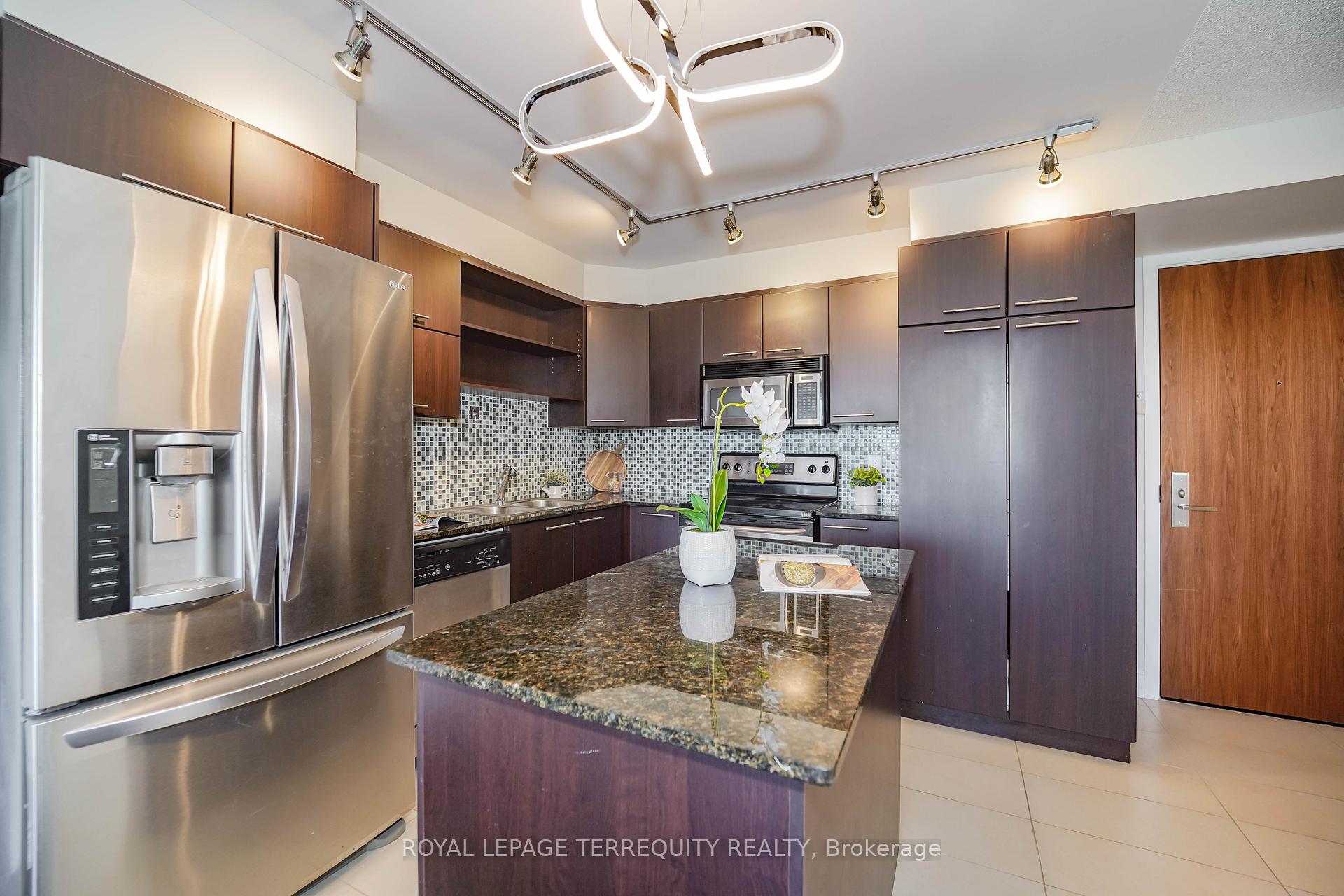 Photo 16 of Unit 1011, 39 Galleria Parkway, Markham, Commerce Valley — HOMEH